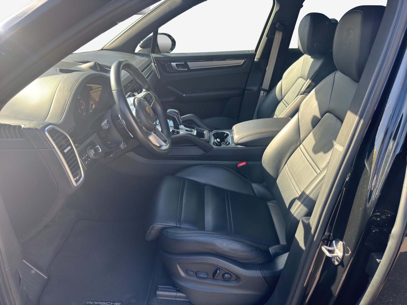 PORSCHE Cayenne E-Hybrid Platinum Edition-image-7