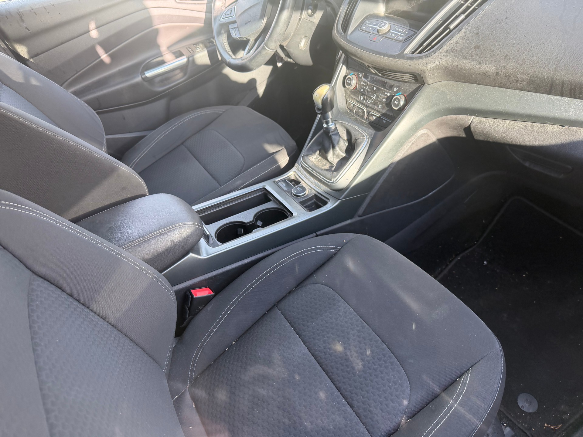FORD Kuga 1.5 SCTi ST Line High 2WD-image-6
