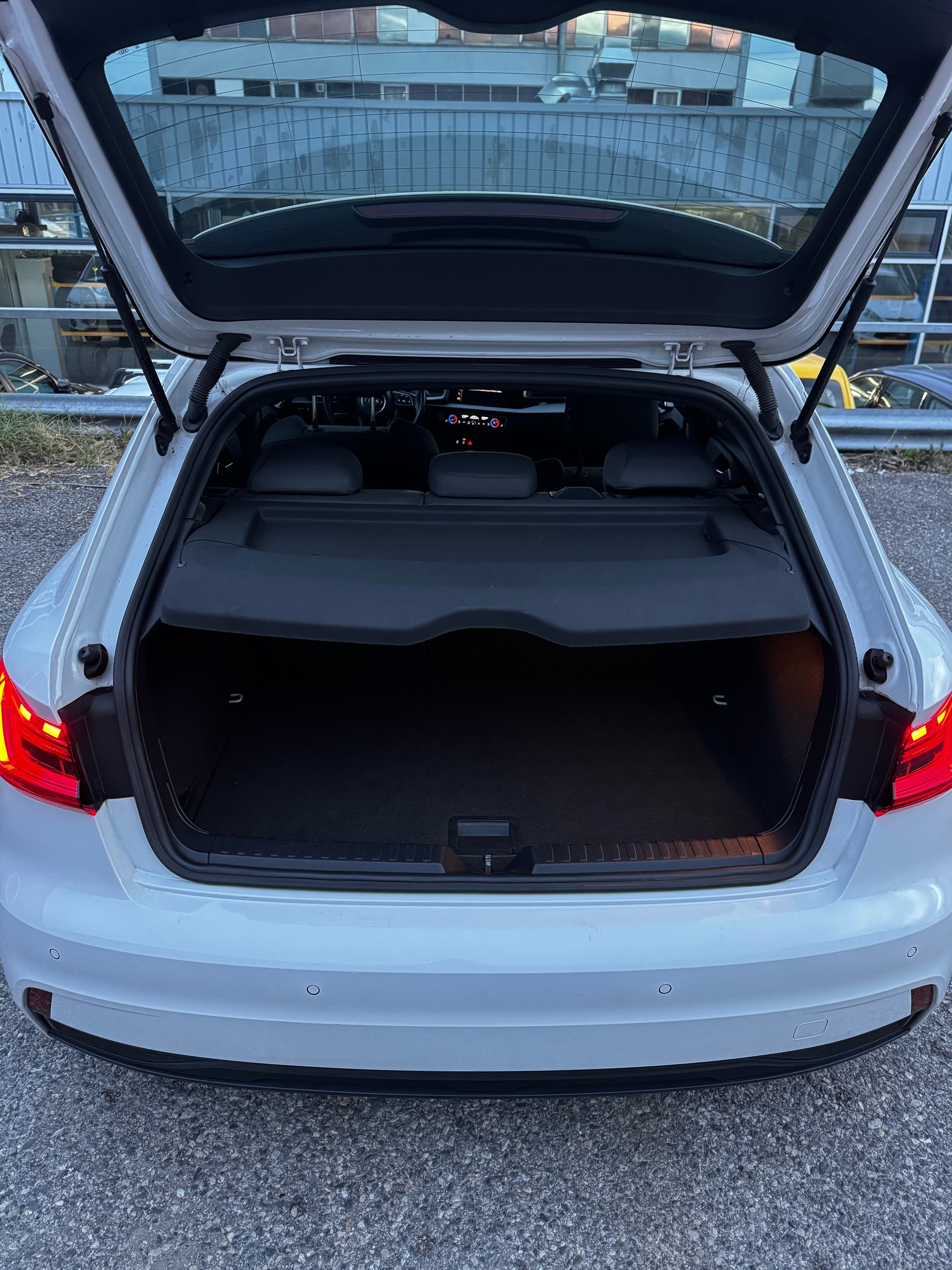 AUDI Sportback-image-6