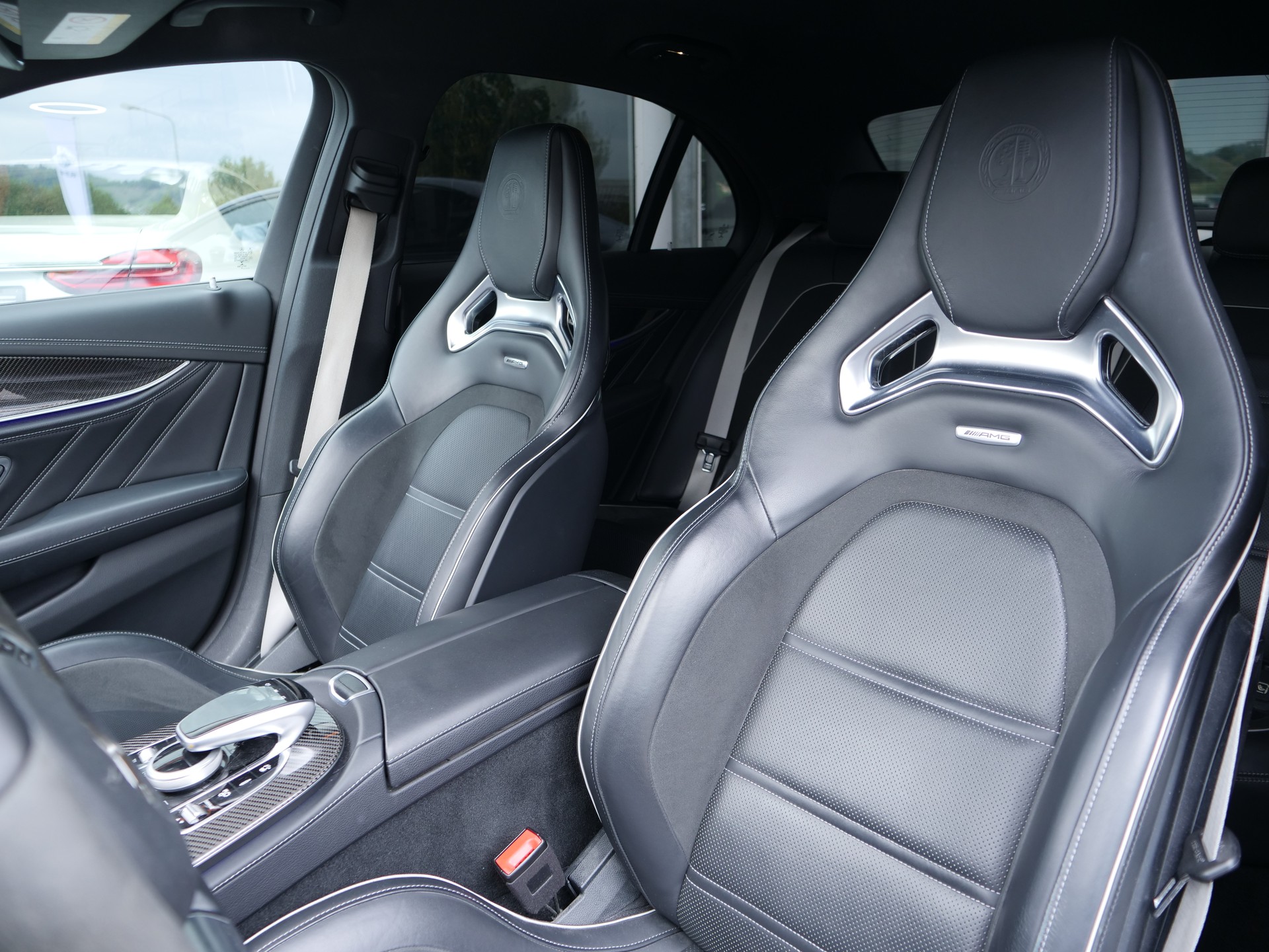 MERCEDES-BENZ E 63 AMG S Speedshift 4Matic *GRAU MATT*-image-8