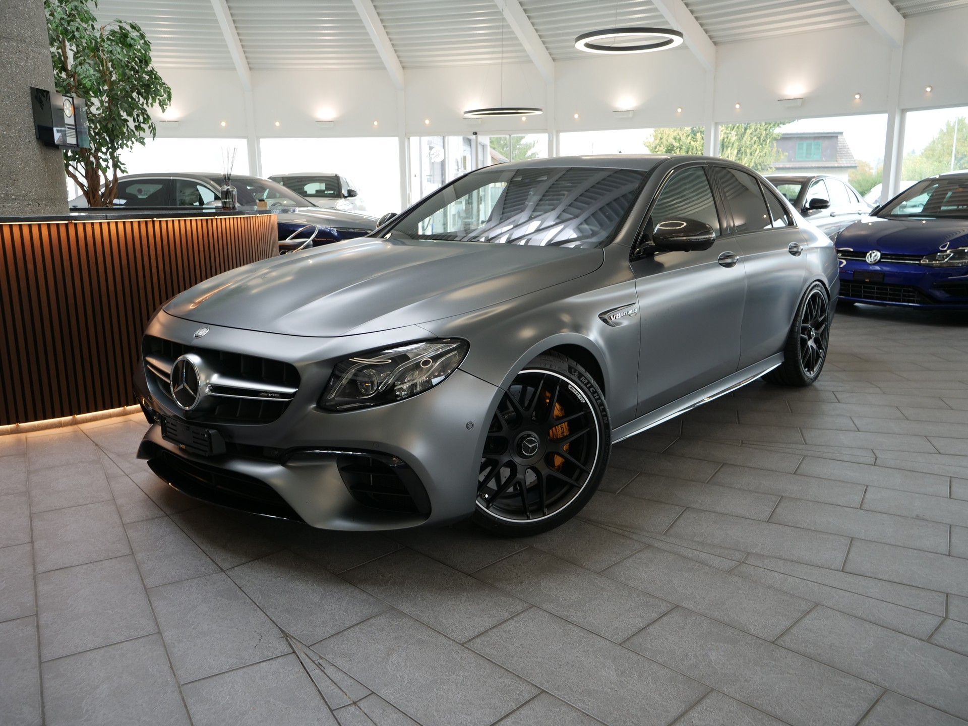 MERCEDES-BENZ E 63 AMG S Speedshift 4Matic *GRAU MATT*-image-1
