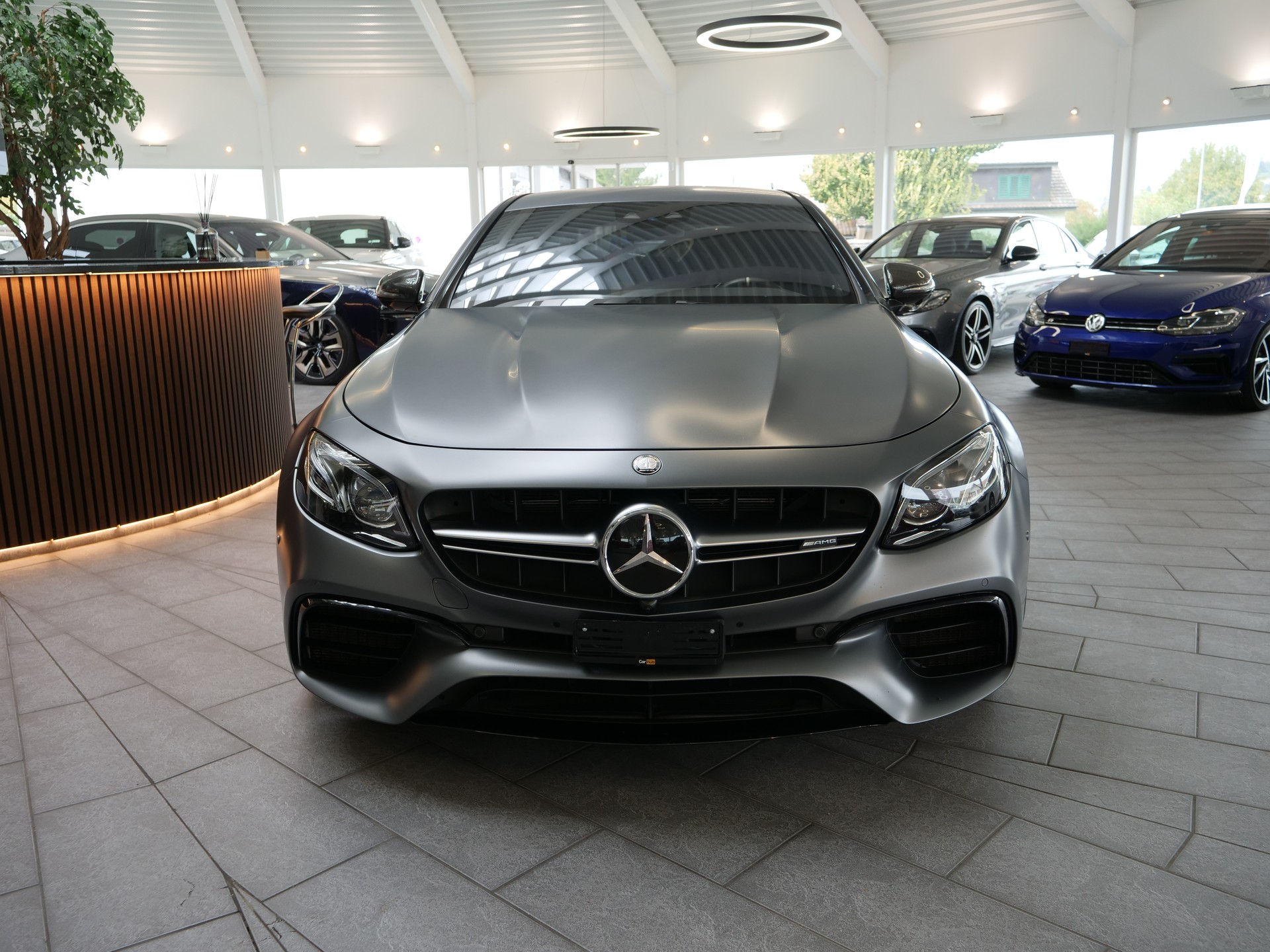 MERCEDES-BENZ E 63 AMG S Speedshift 4Matic *GRAU MATT*-image-5