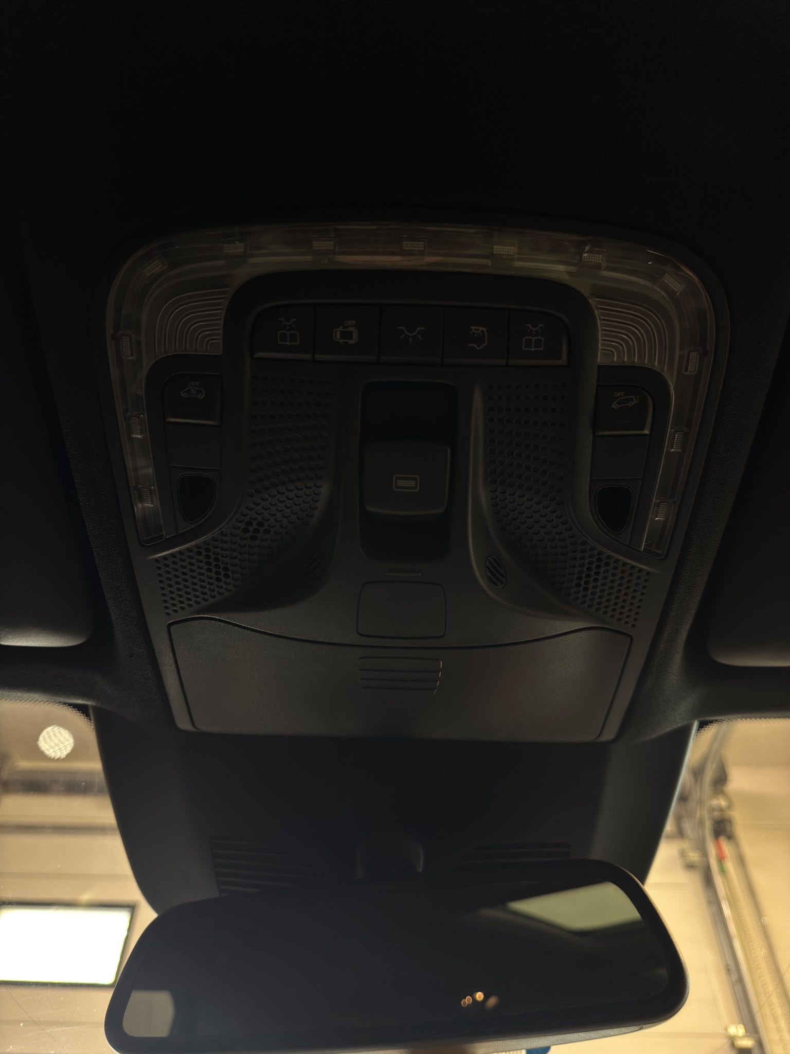 MERCEDES-BENZ V 250 d Avantgarde lang 4Matic 7G-Tronic-image-11