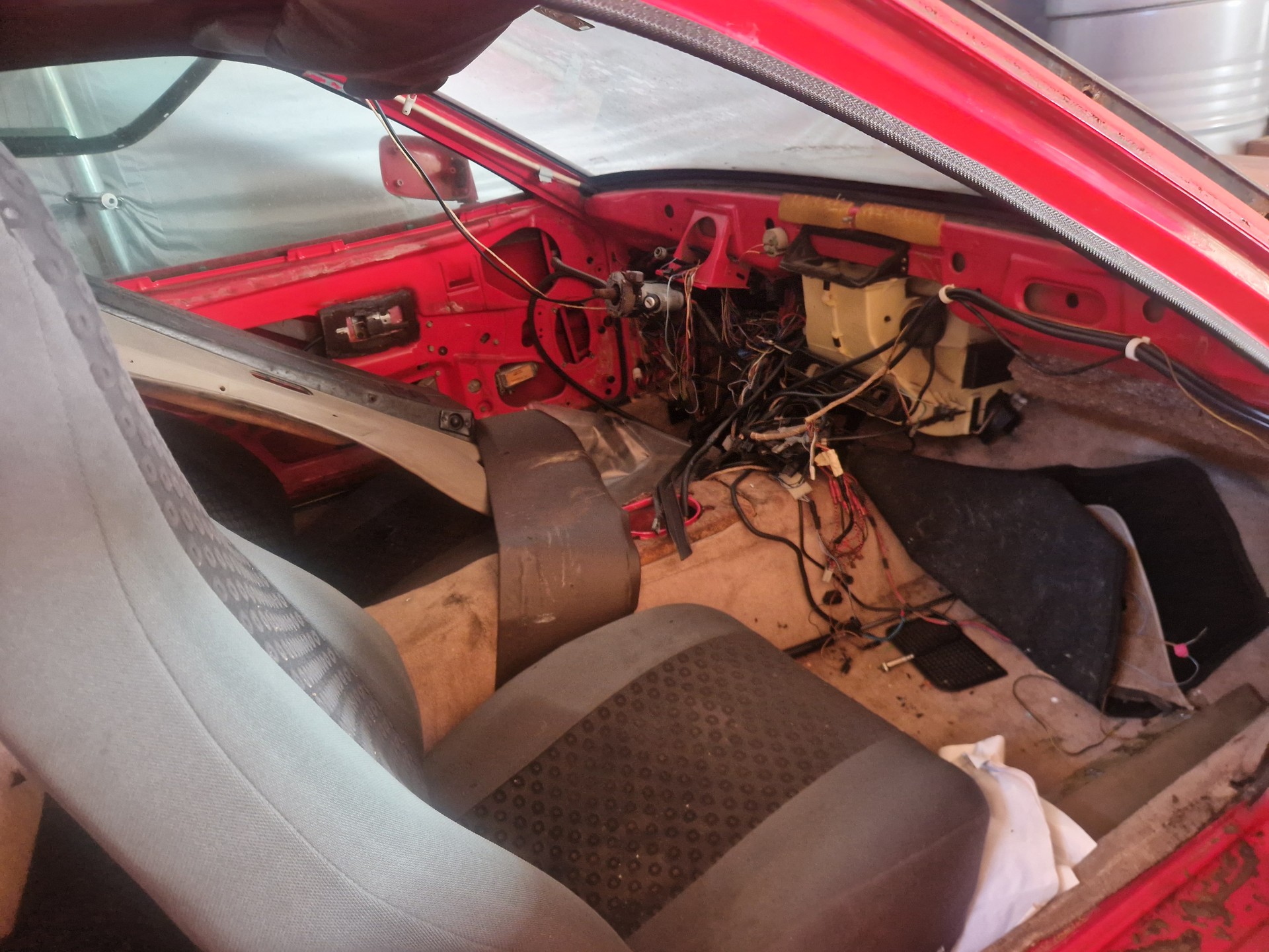 PORSCHE 944 2.5 163 PS-image-2