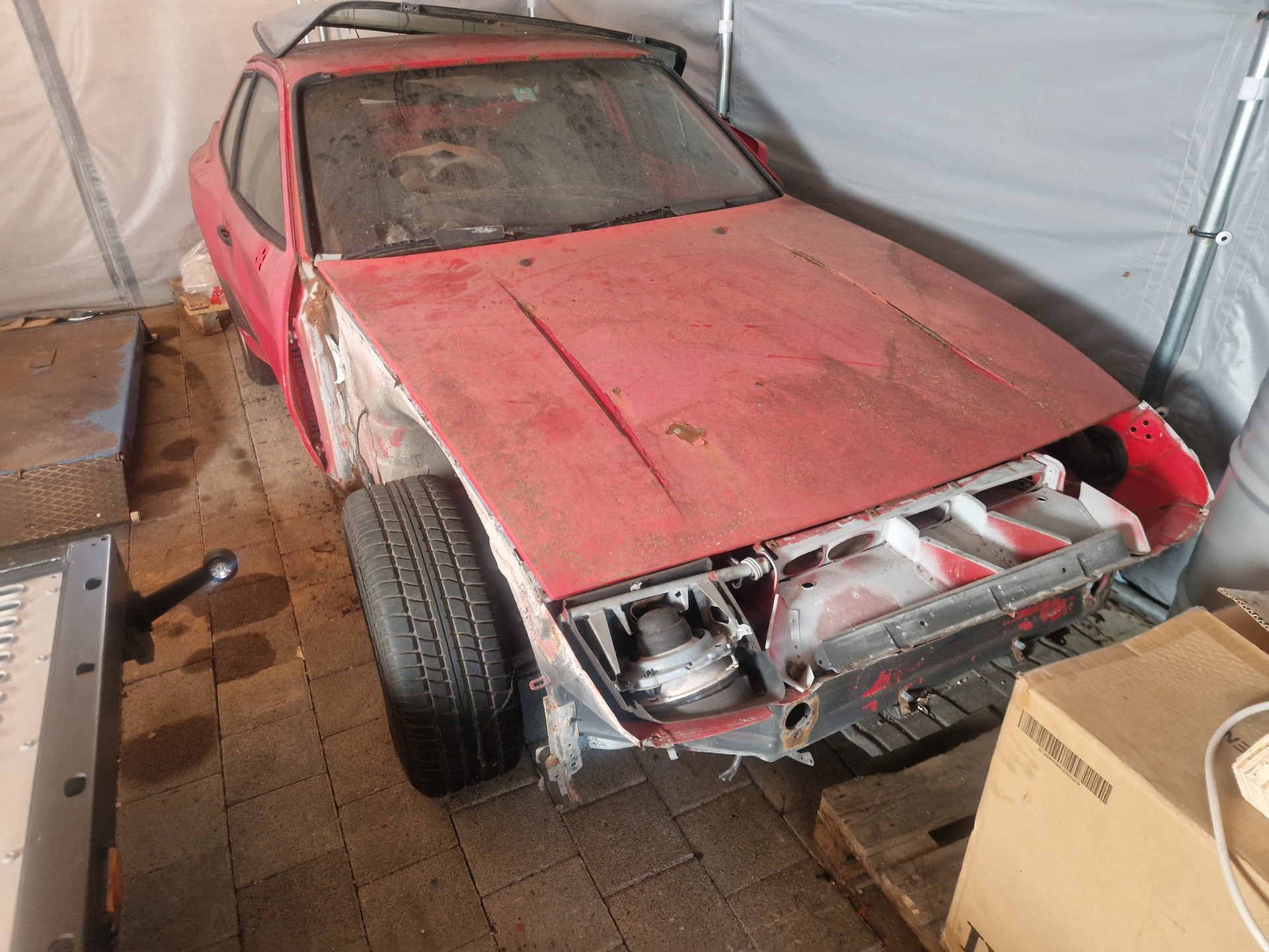 PORSCHE 944 2.5 163 PS-image-0