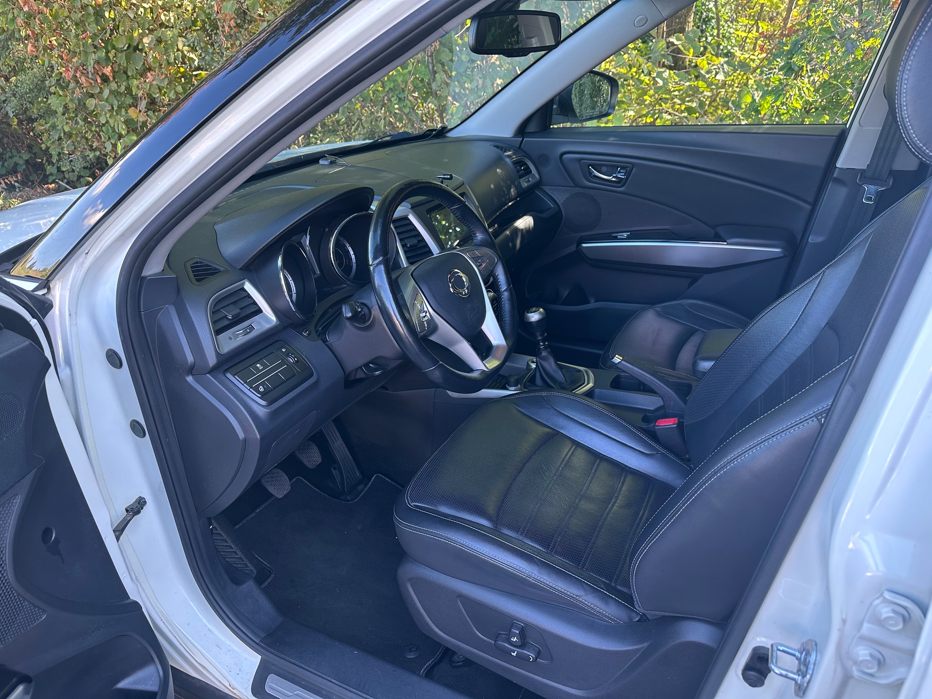 KGM-SsangYong 1.6 e-XGi Crystal-image-3