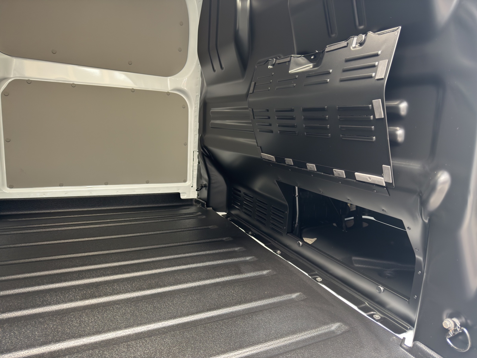 FORD Transit Custom Van 320 L1 2.0 EcoBlue 136PS Trend Automat-image-18