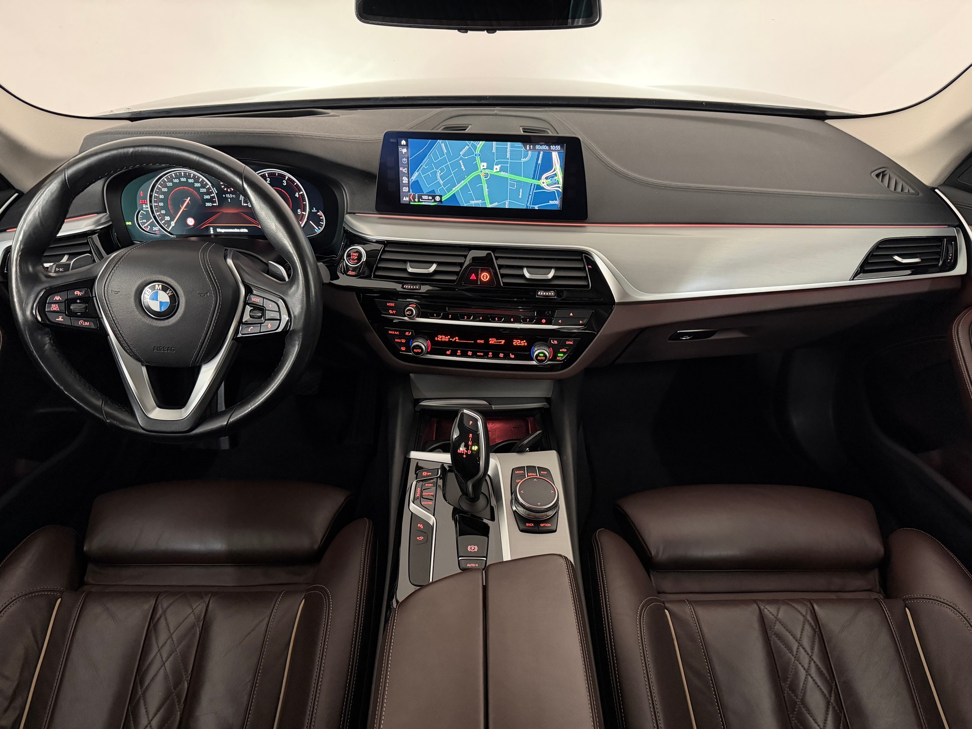 BMW 520d xDrive Sport Line Steptronic-image-9