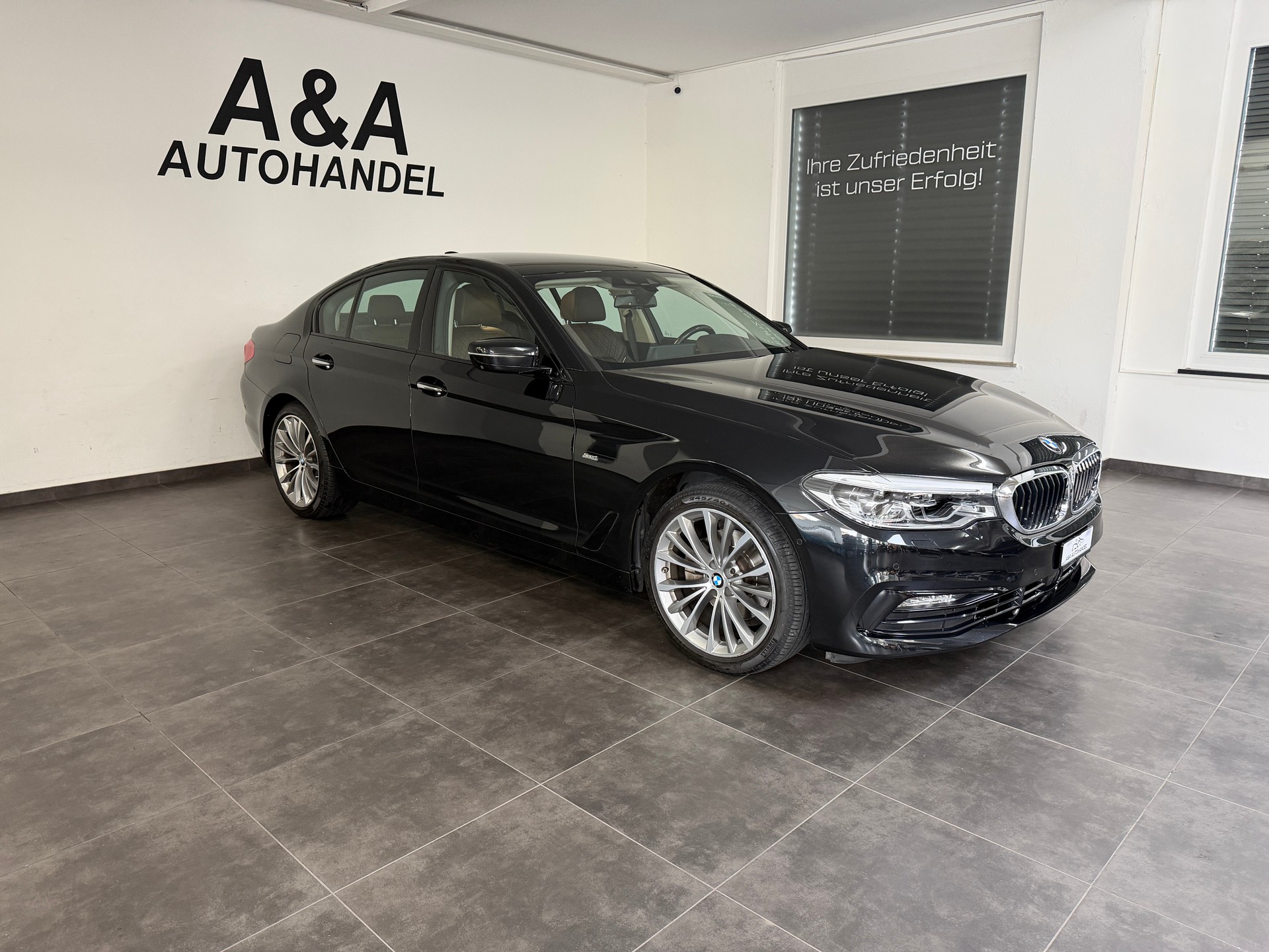 BMW 520d xDrive Sport Line Steptronic-image-0