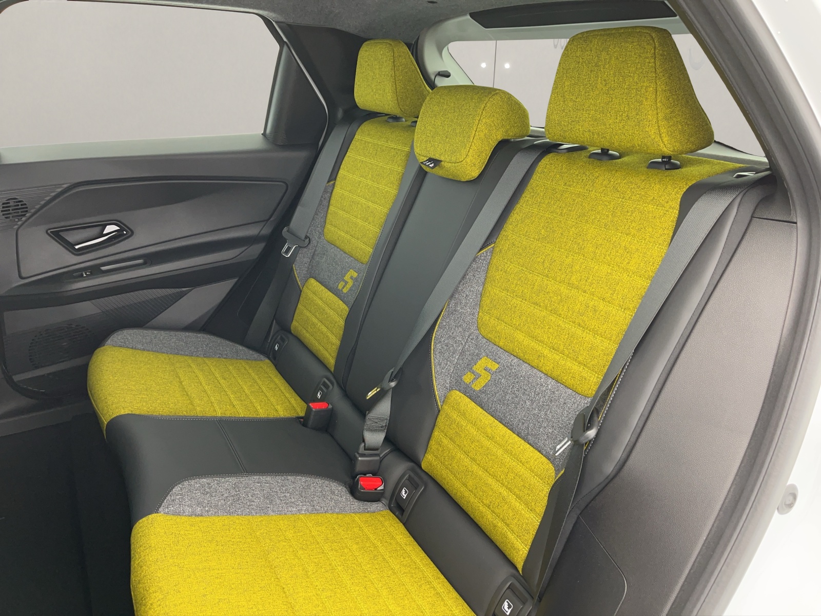 RENAULT R5 E-Tech Comfort Range iconic five-image-16