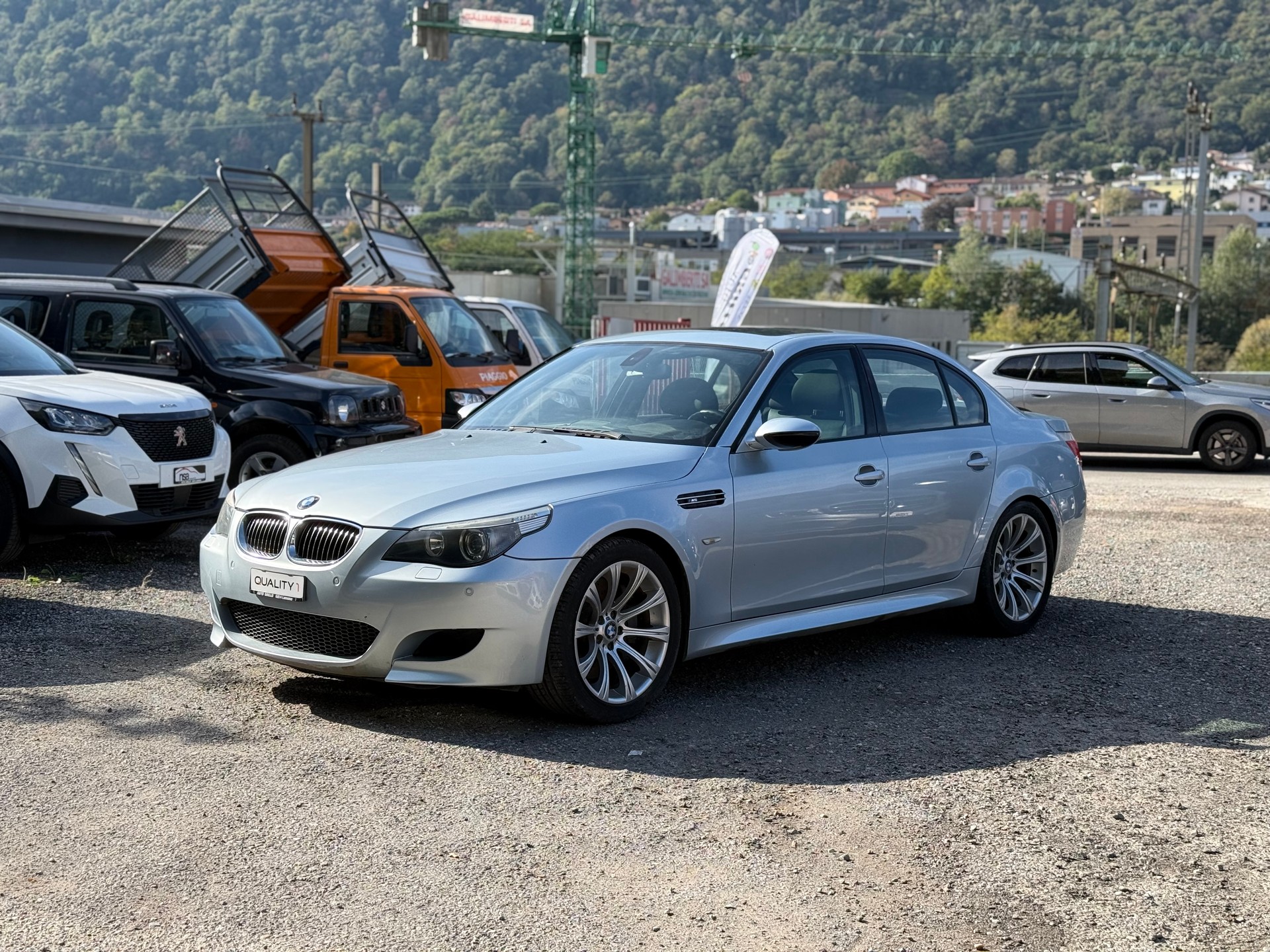 BMW M5-image-2