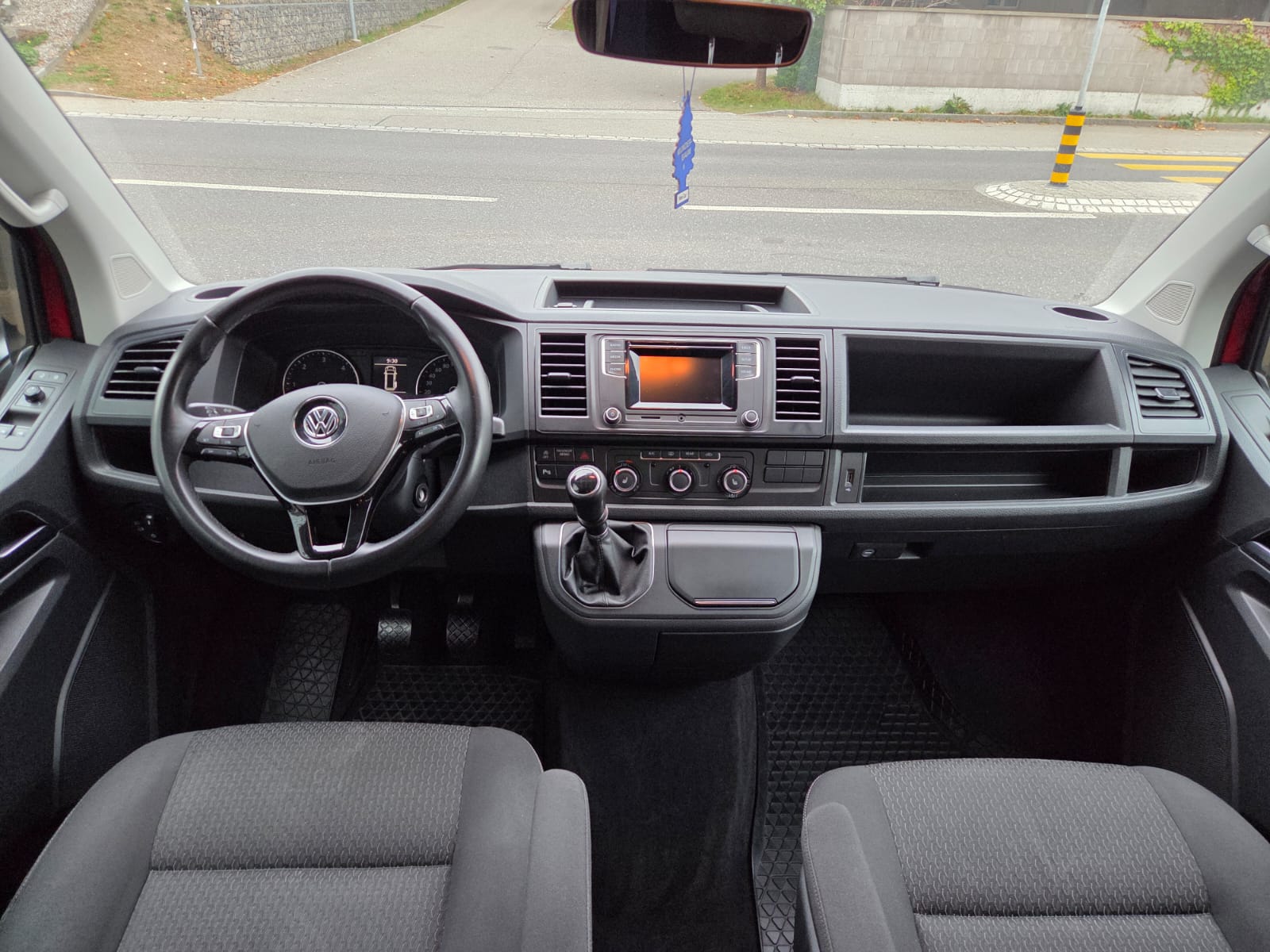 VW T6 Multivan 2.0 TDI Trendline-image-10