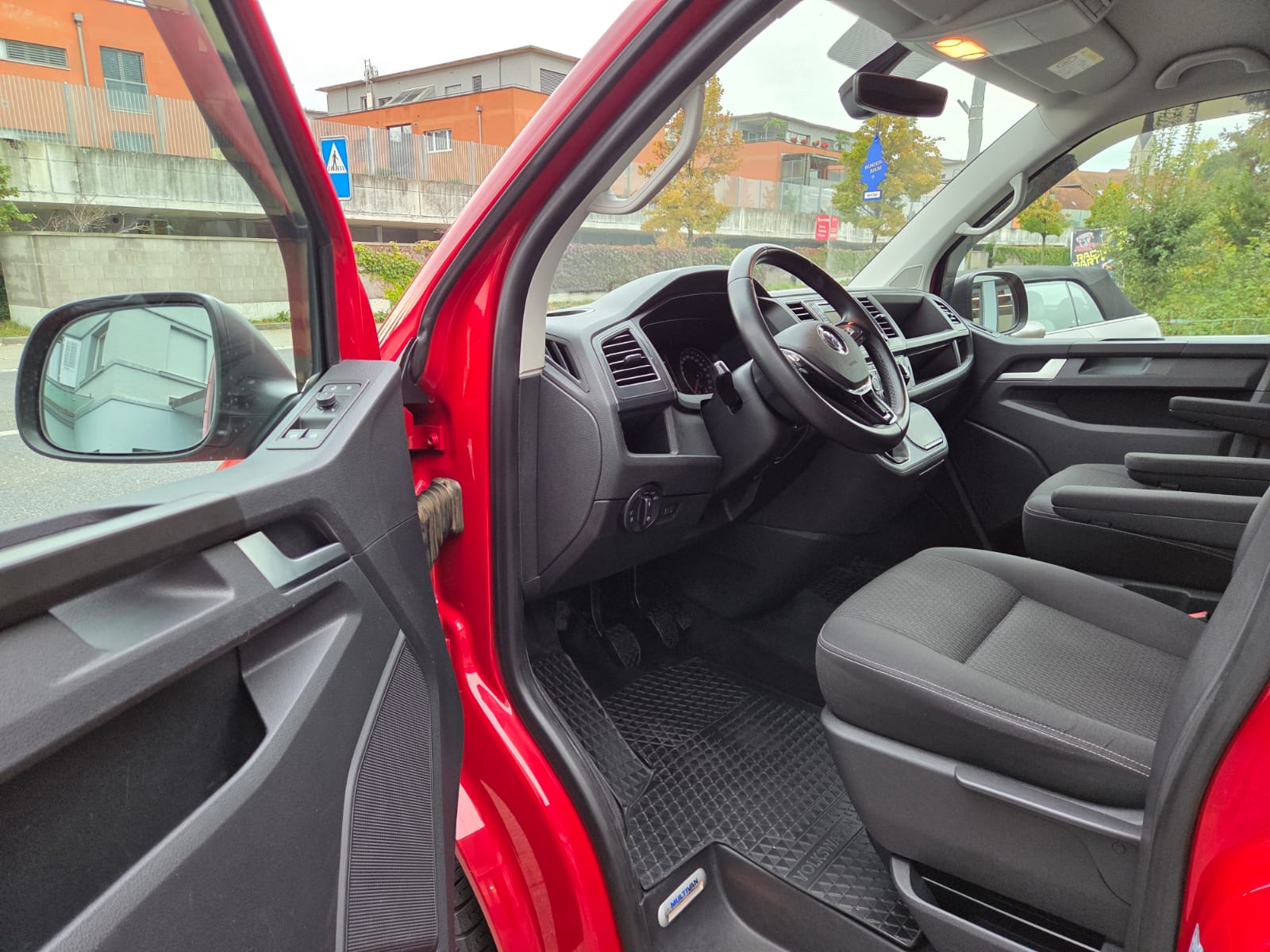 VW T6 Multivan 2.0 TDI Trendline-image-7