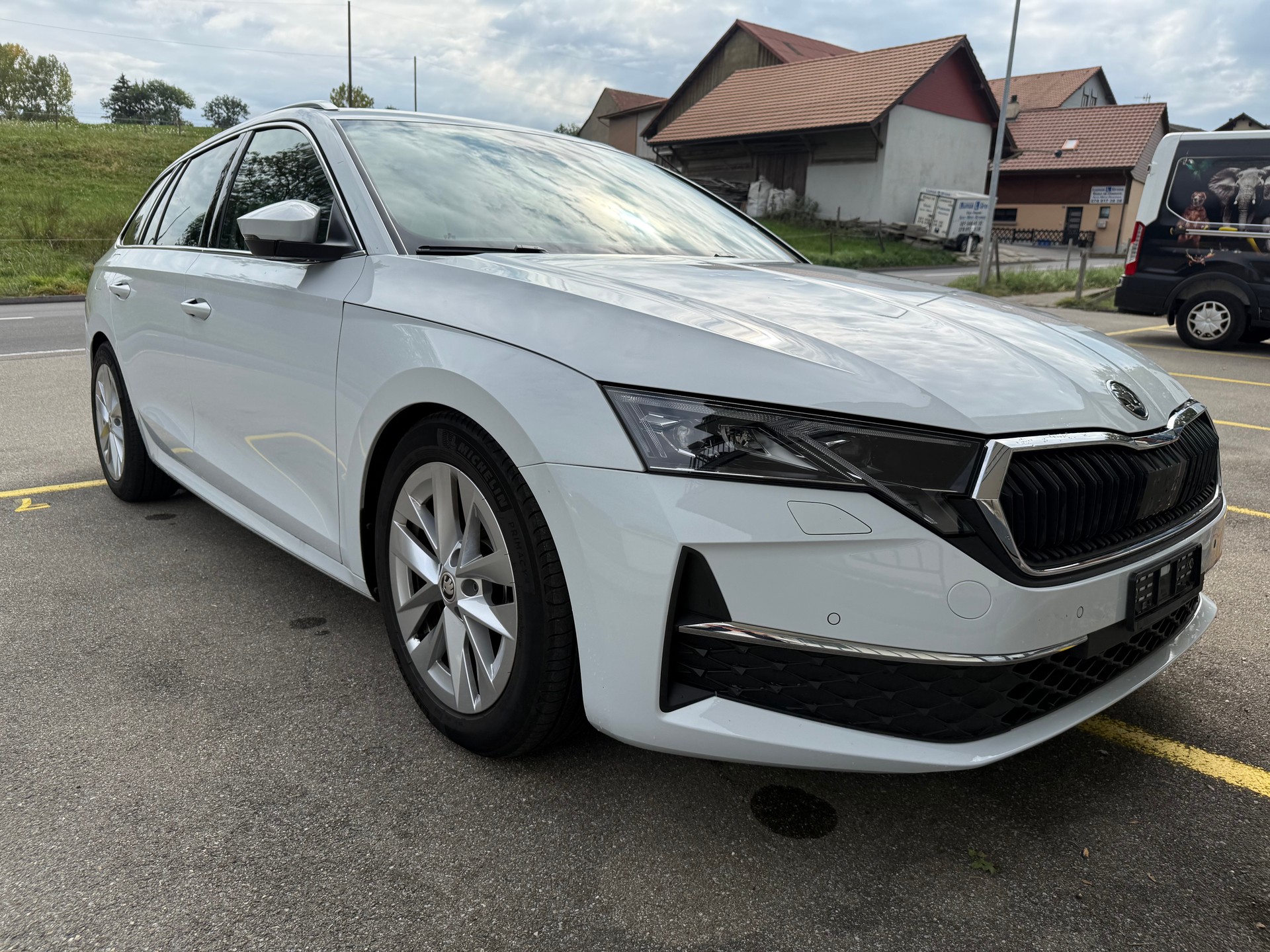 SKODA Octavia Combi 2.0 TDI Ambition-image-6