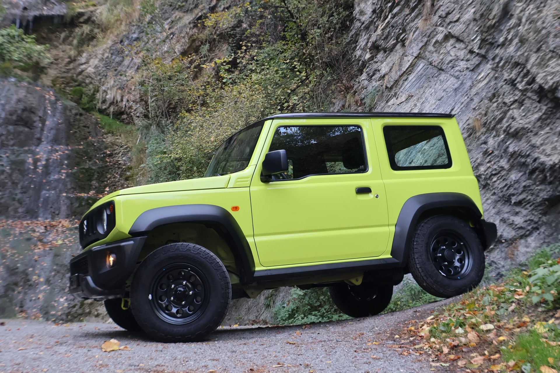 SUZUKI Jimny 1.5 Compact+ 4x4-image-2