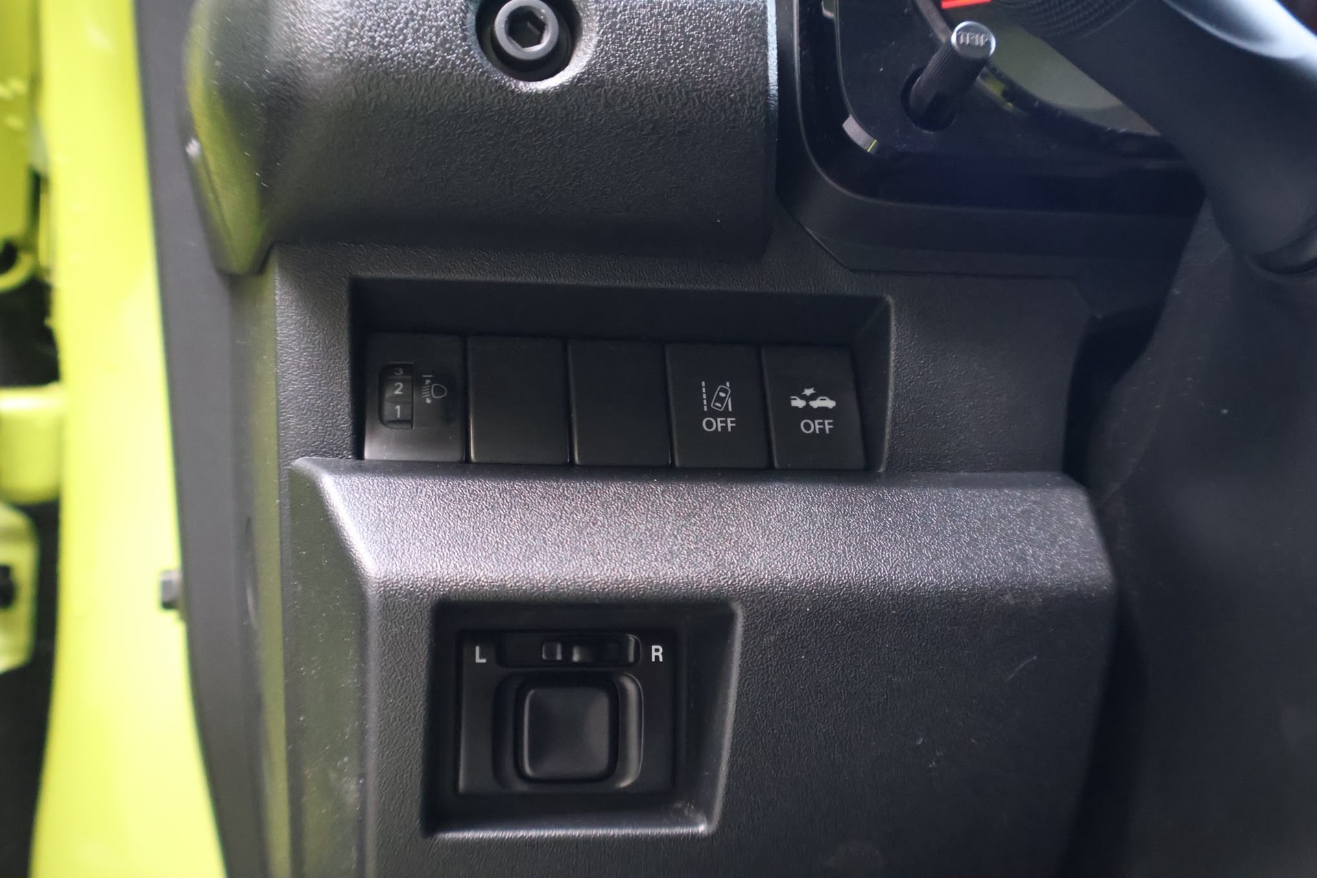 SUZUKI Jimny 1.5 Compact+ 4x4-image-11