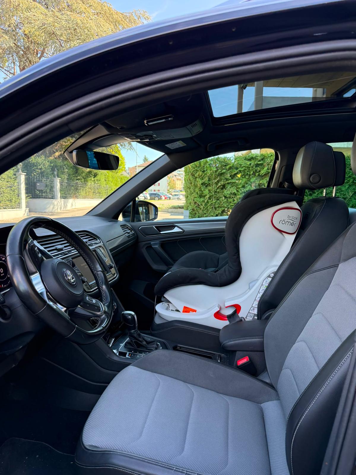 VW Tiguan 2.0 TDI SCR Highline DSG R-Line-image-5