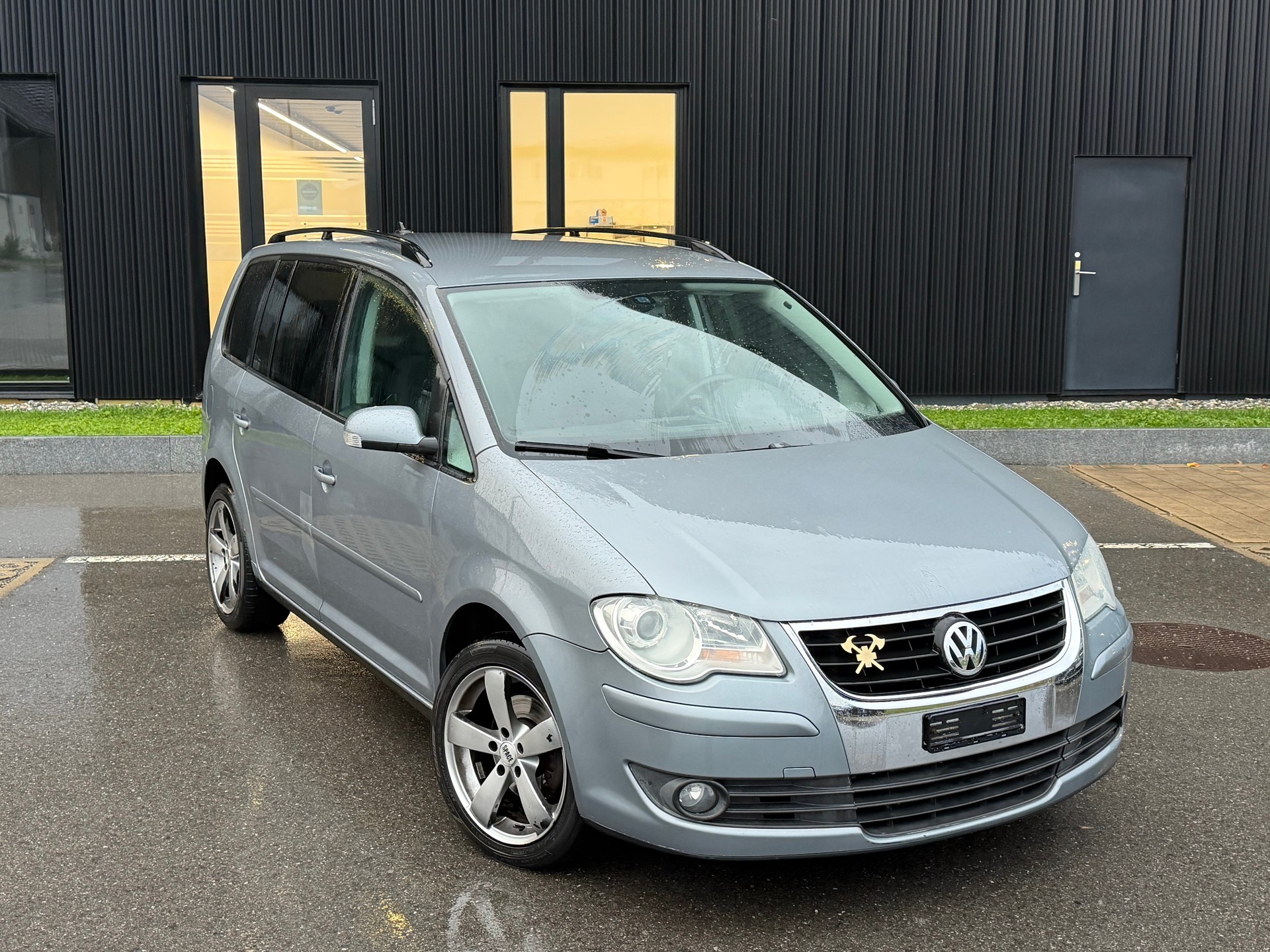 VW Touran 2.0 TDI Highline-image-0