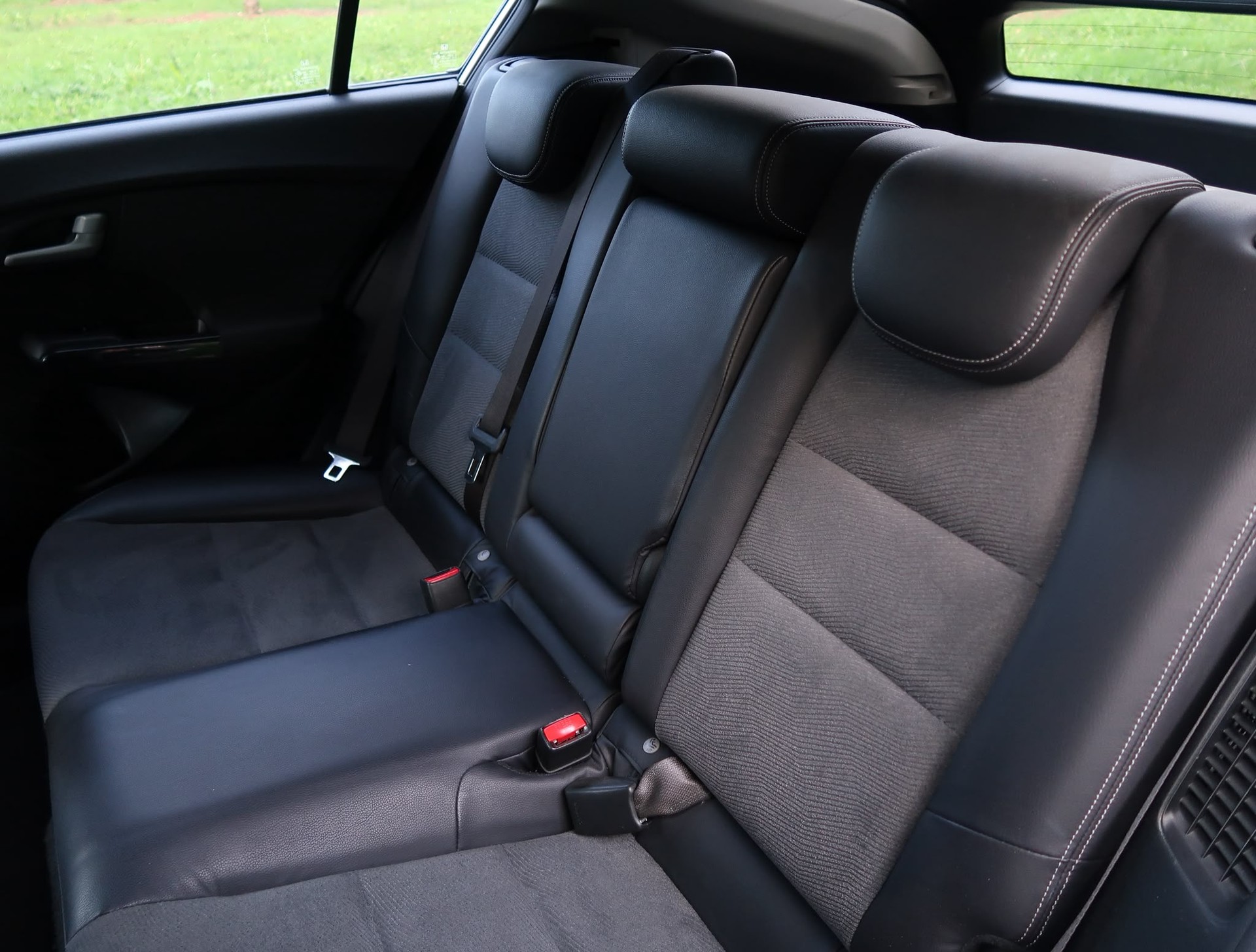 HONDA Insight 1.3i Hybrid Elegance CVT-image-21