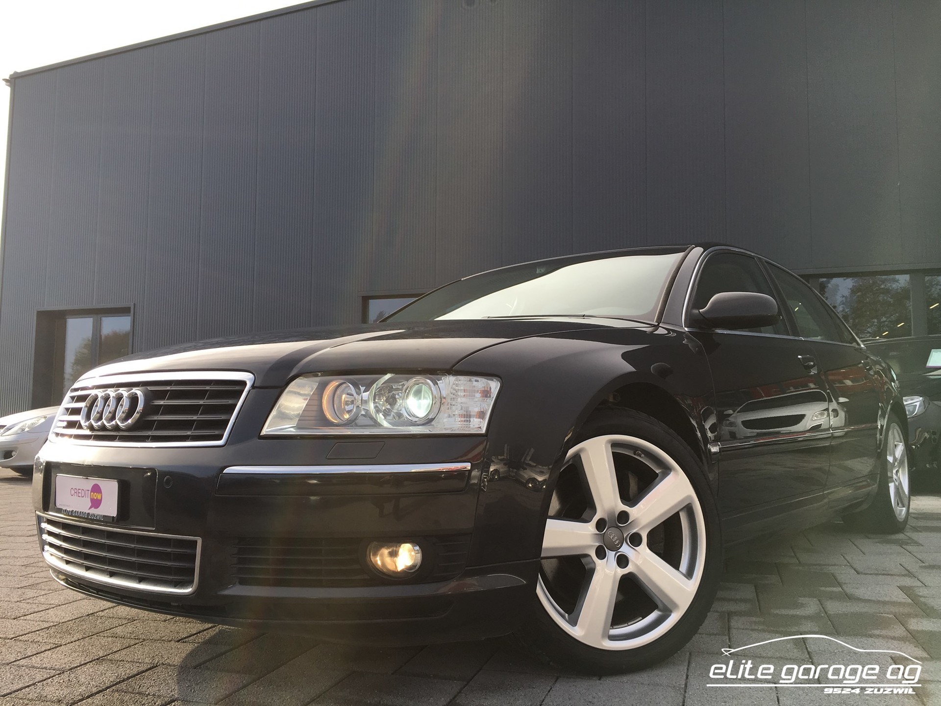 AUDI A8 4.2 quattro-image-0