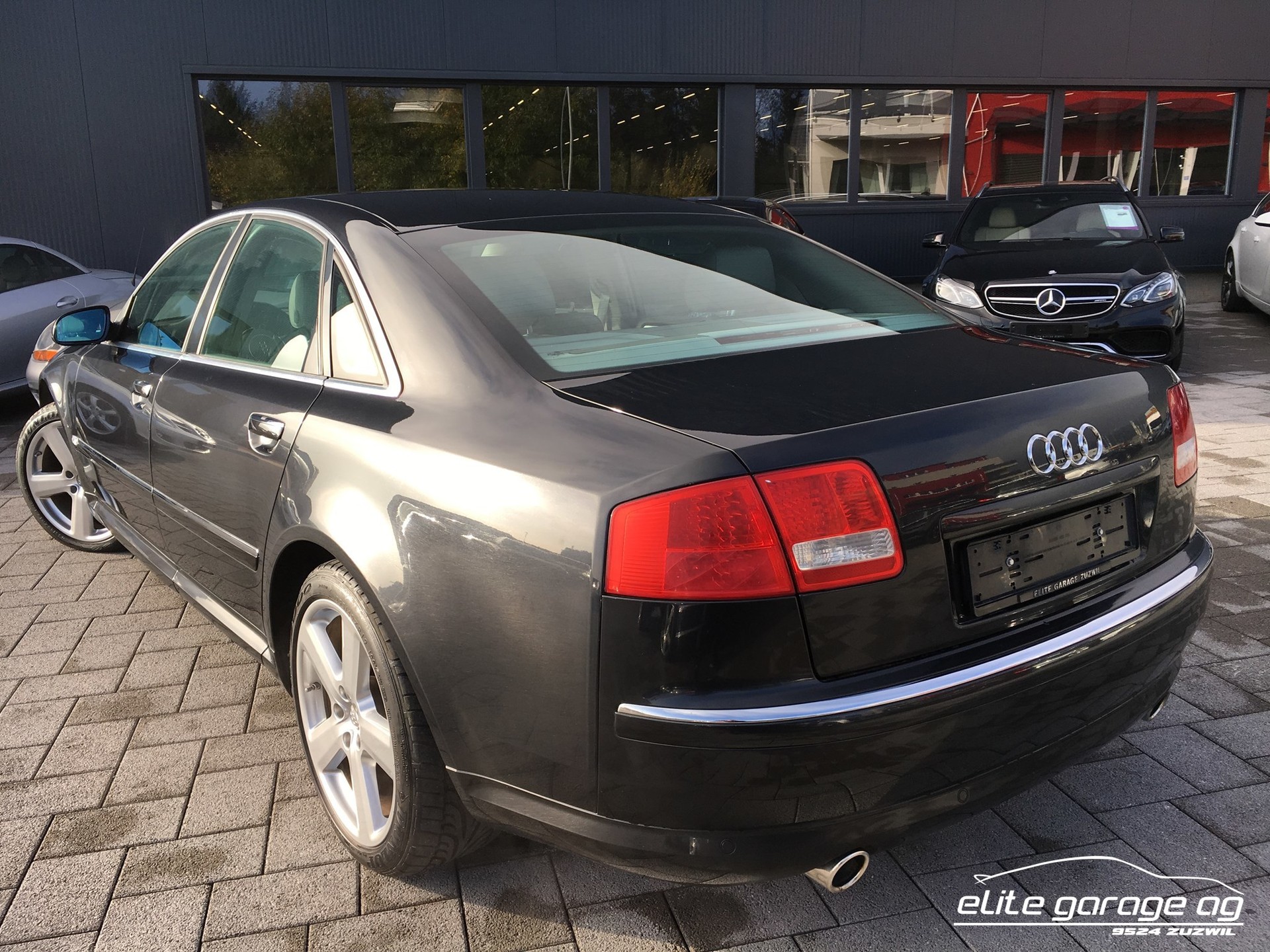 AUDI A8 4.2 quattro-image-7