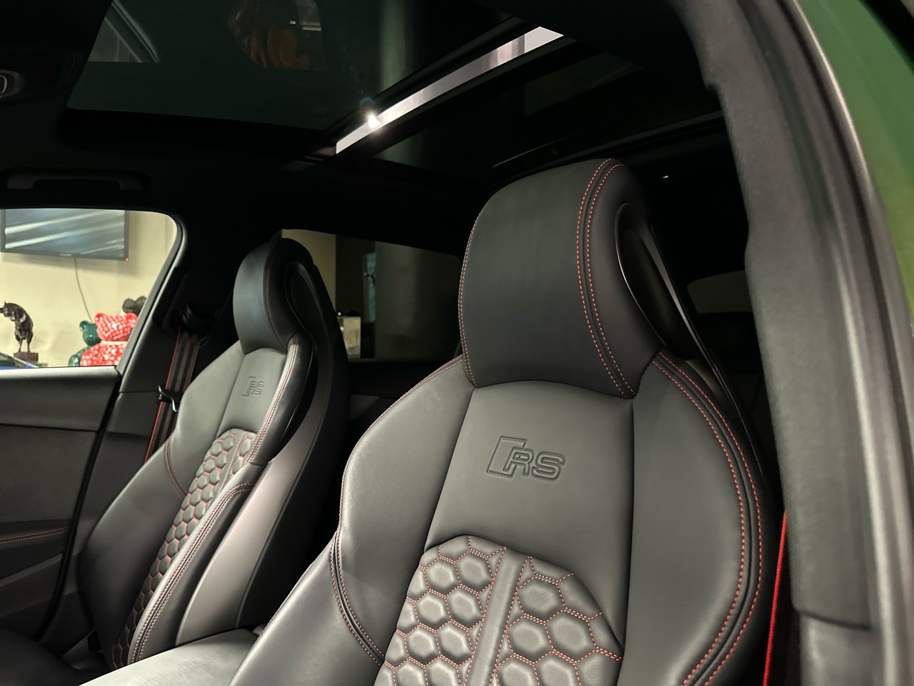 AUDI RS4 Avant quattro tiptronic-image-23