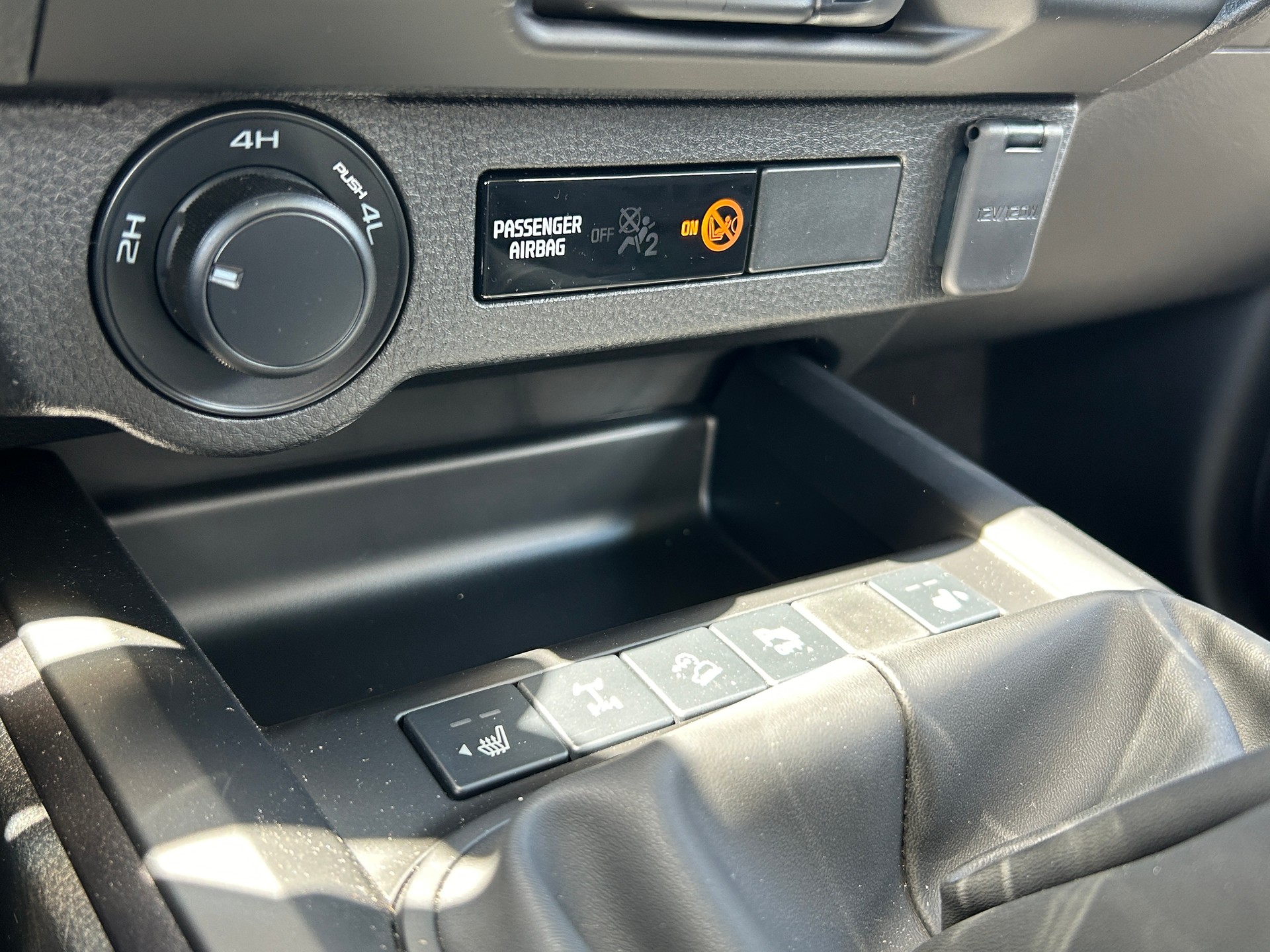 ISUZU D-MAX 1.9 SpaceCab N60BB 4x4-image-12