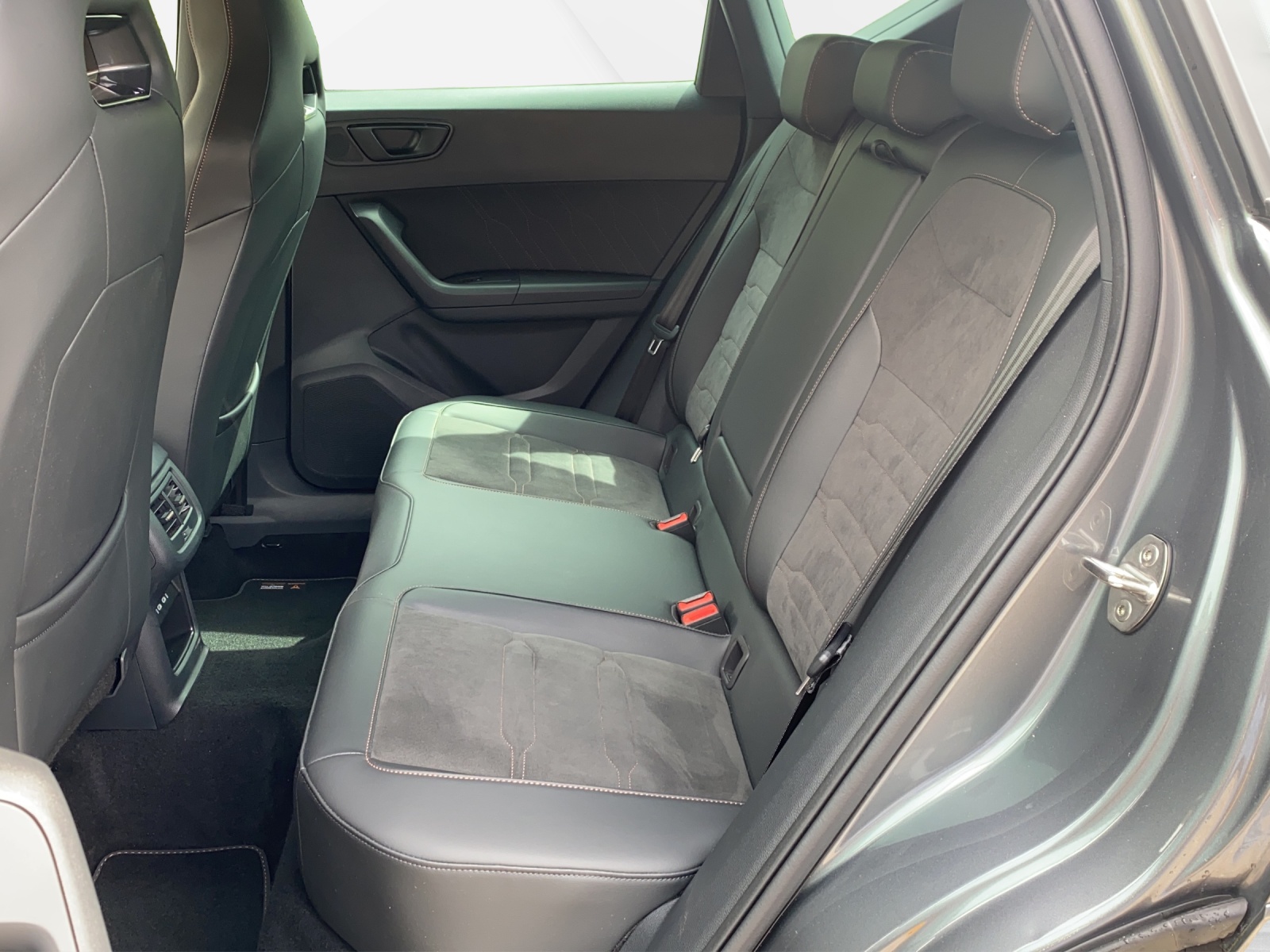 CUPRA Ateca 2.0TSI VZ 4Drive DSG-image-13