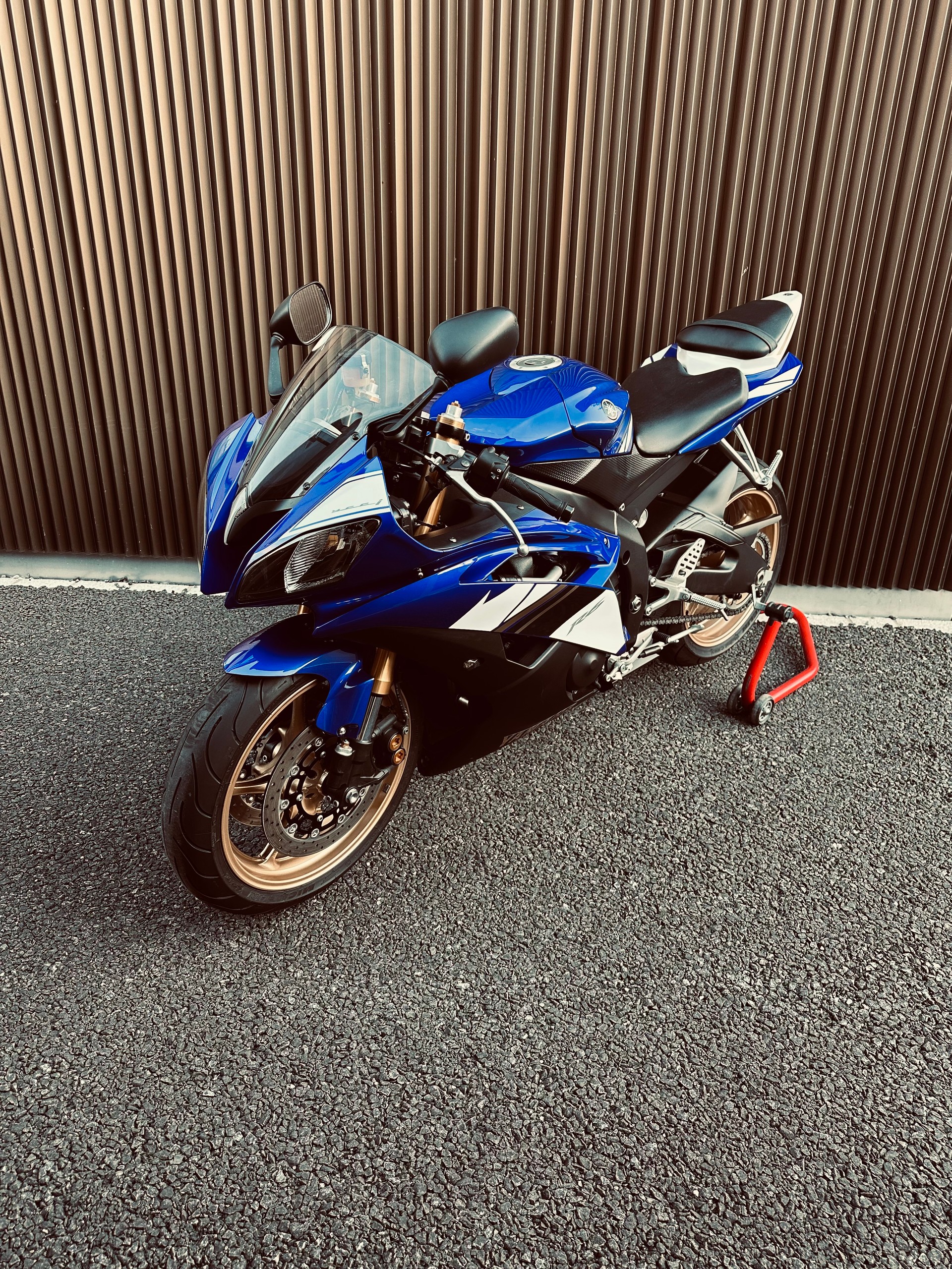 YAMAHA YZF-R6-image-3