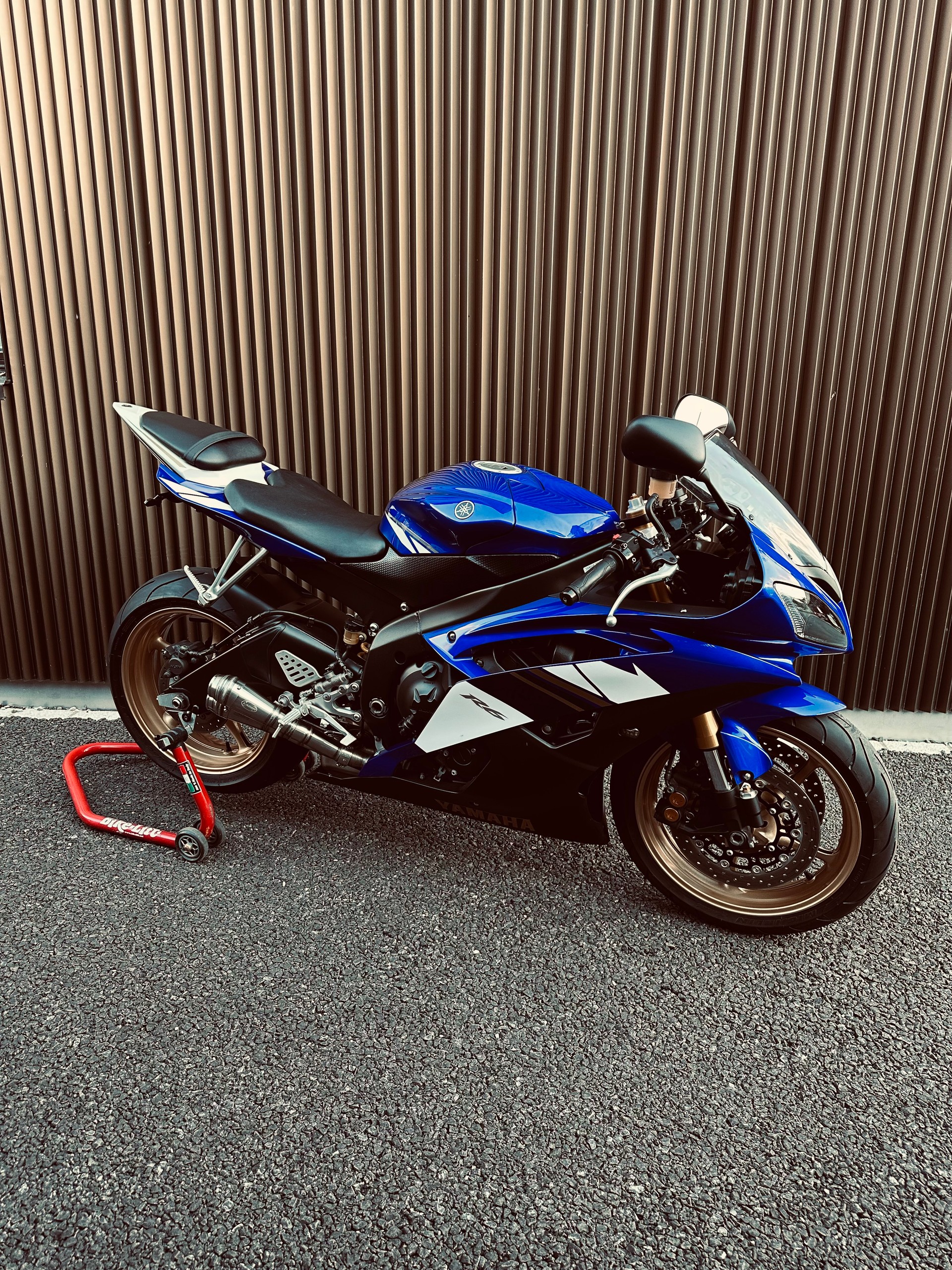 YAMAHA YZF-R6-image-2