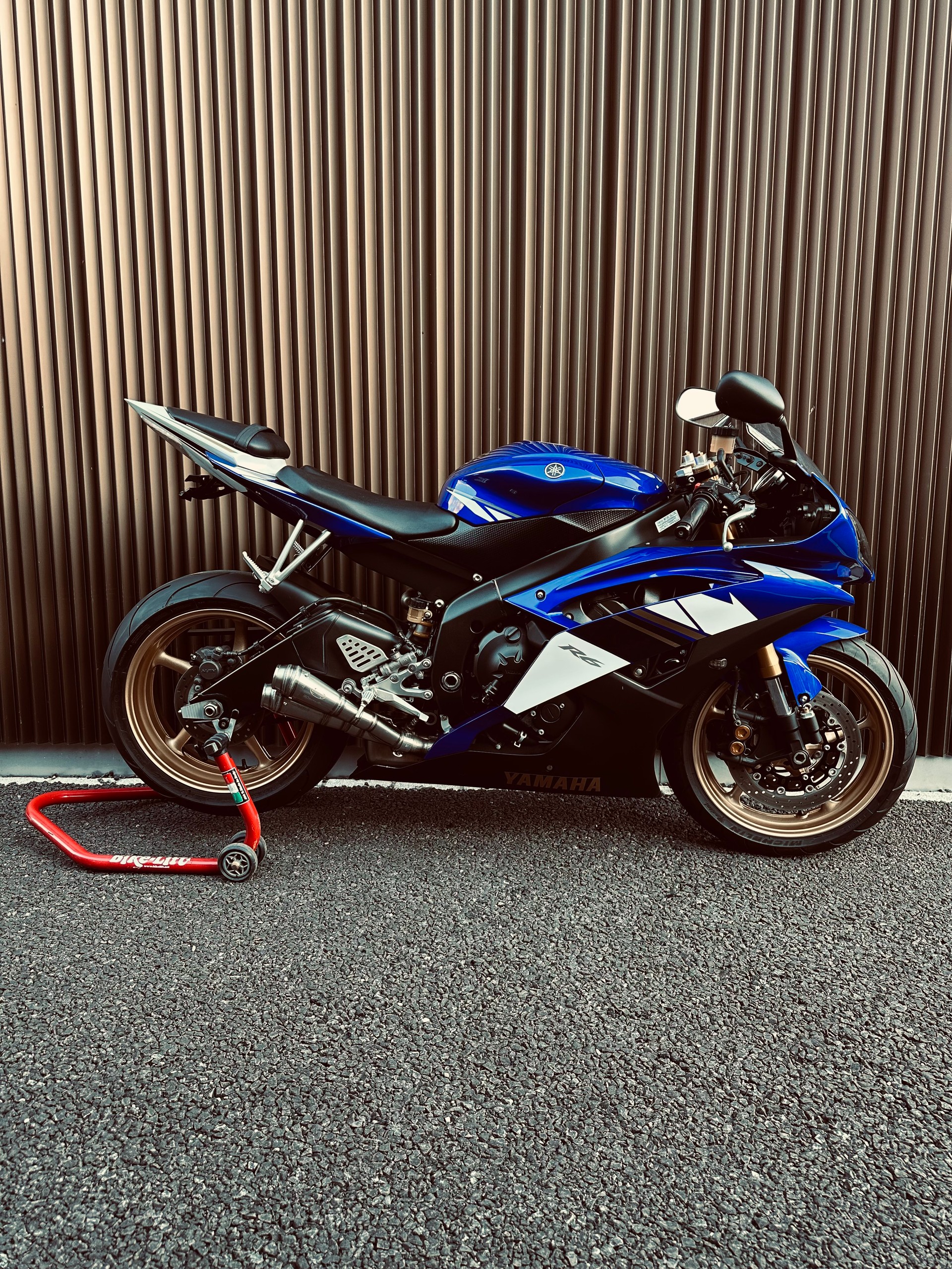 YAMAHA YZF-R6