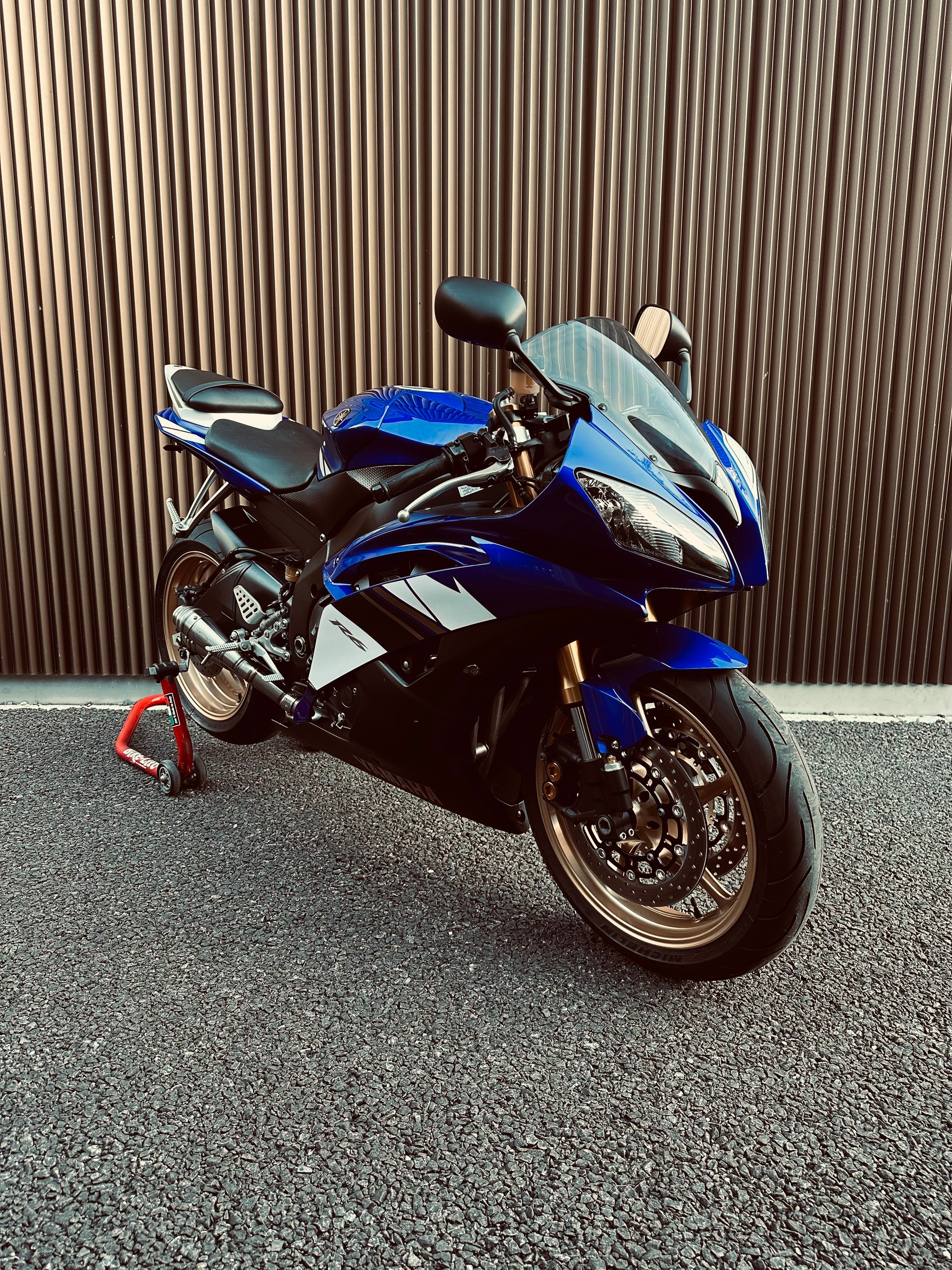 YAMAHA YZF-R6-image-1