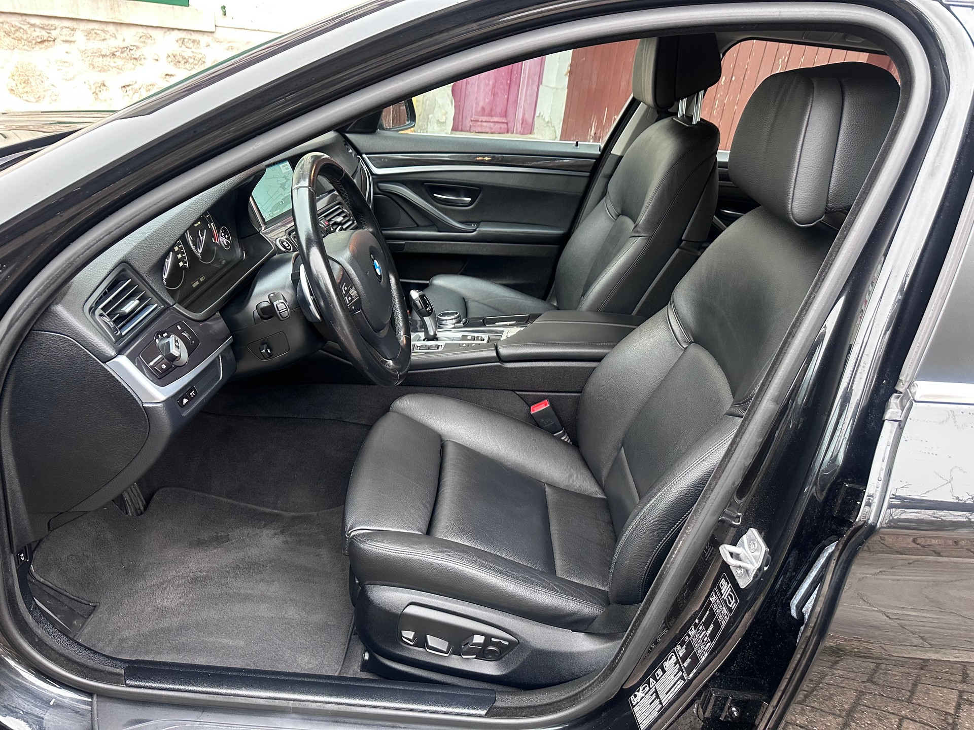BMW 520d Touring xDrive Steptronic-image-5