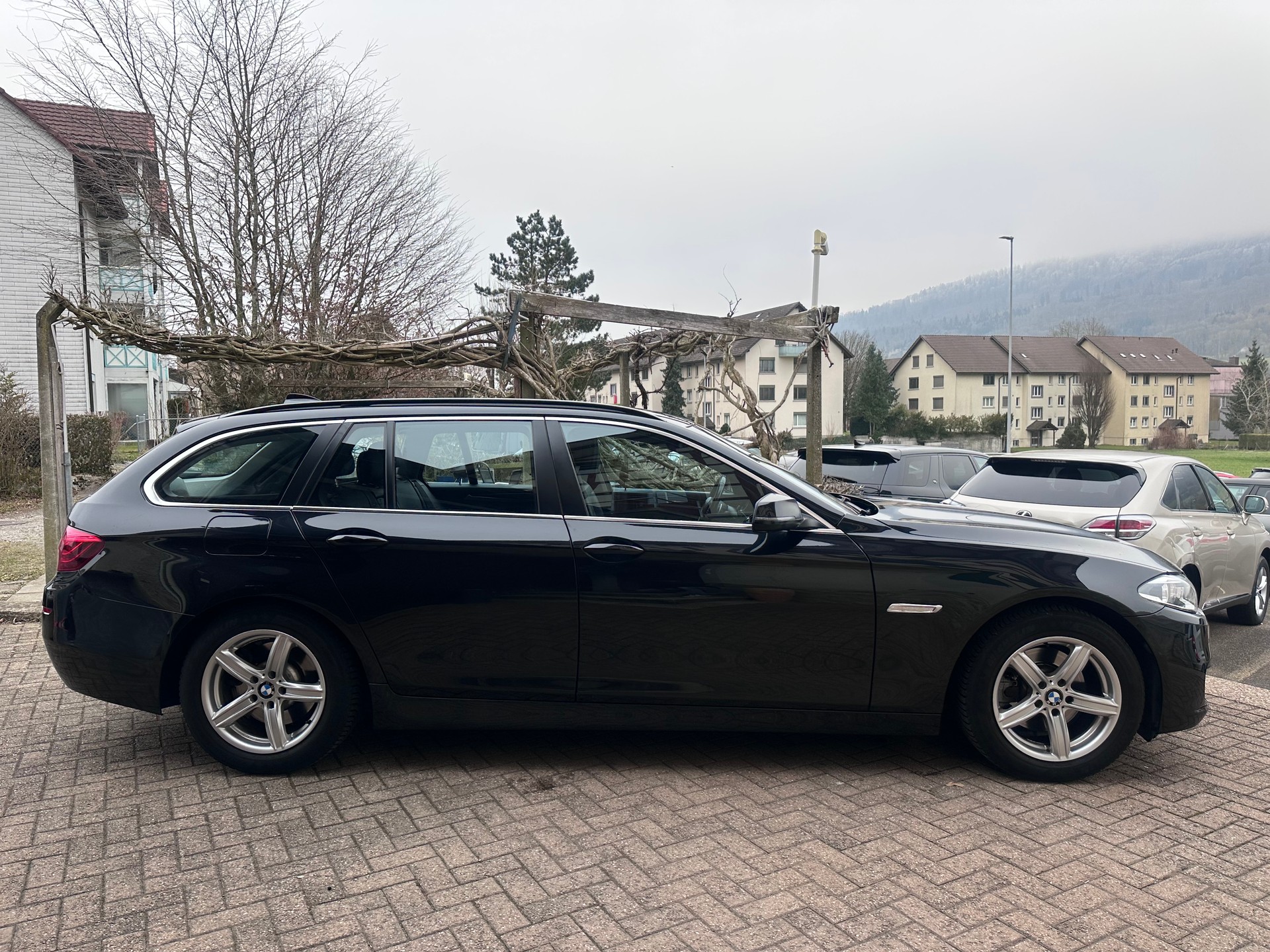 BMW 520d Touring xDrive Steptronic-image-4
