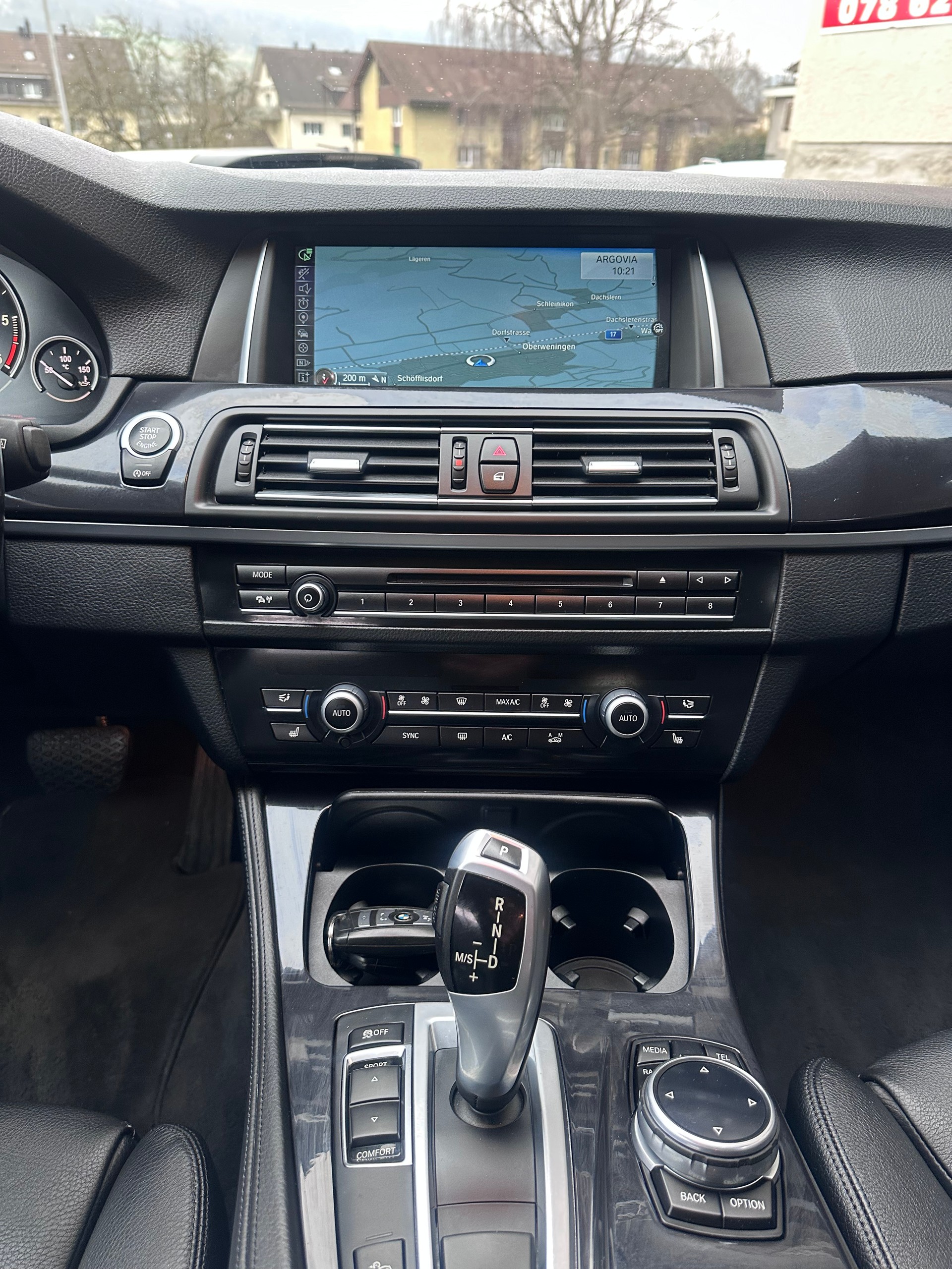 BMW 520d Touring xDrive Steptronic-image-8
