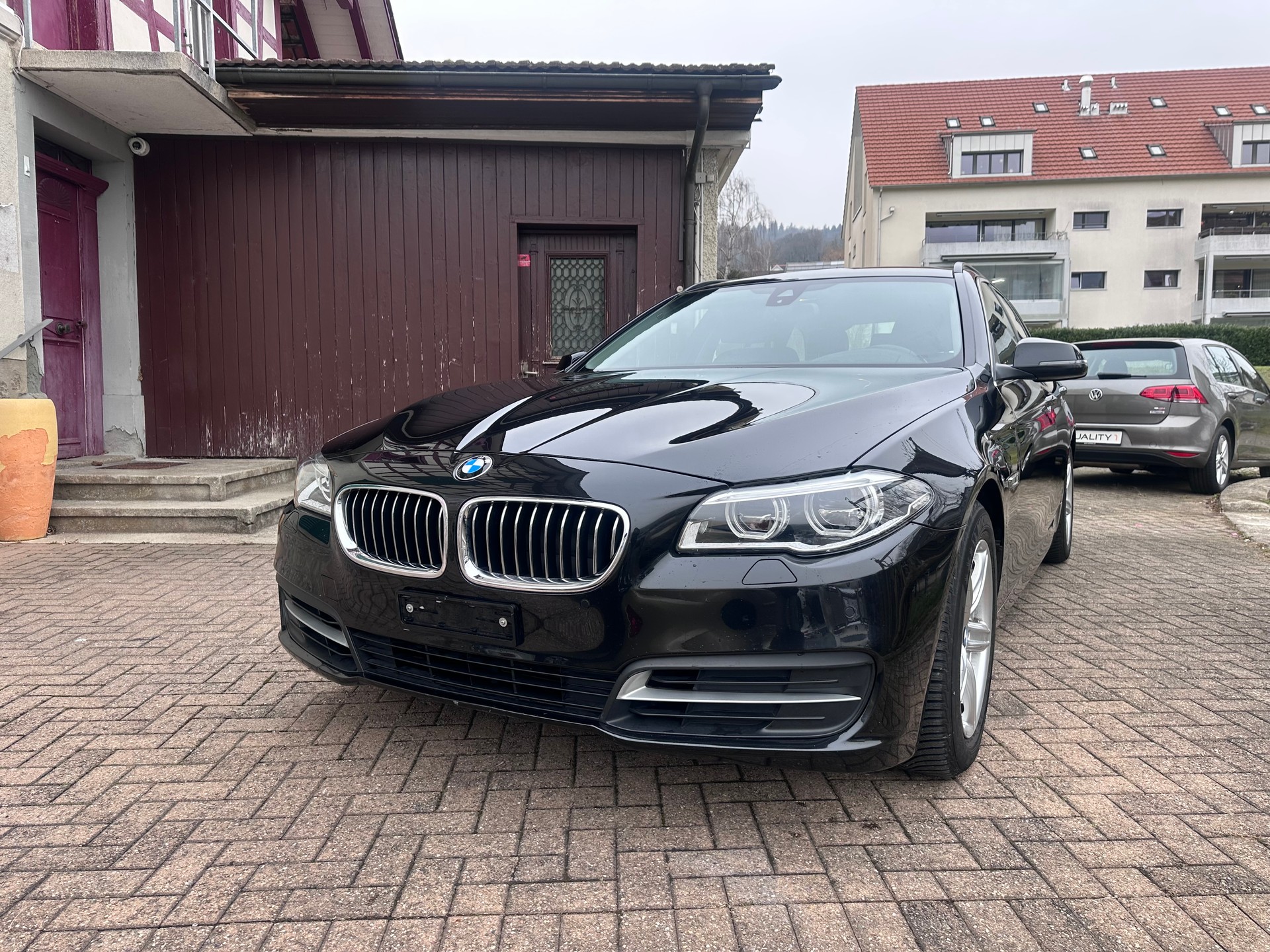 BMW 520d Touring xDrive Steptronic-image-0
