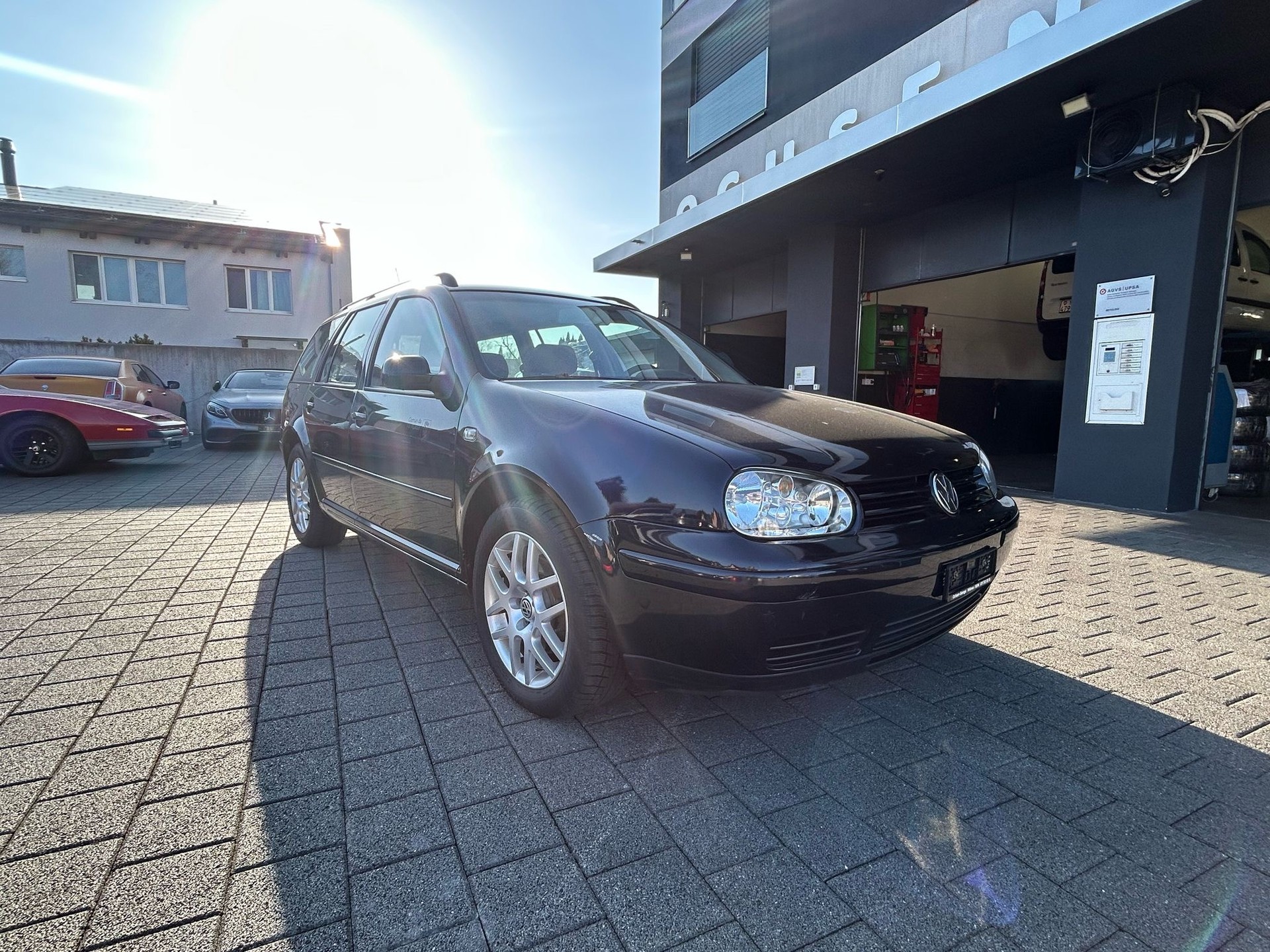 VW Golf Variant 2.0 Pacific 4Motion-image-1