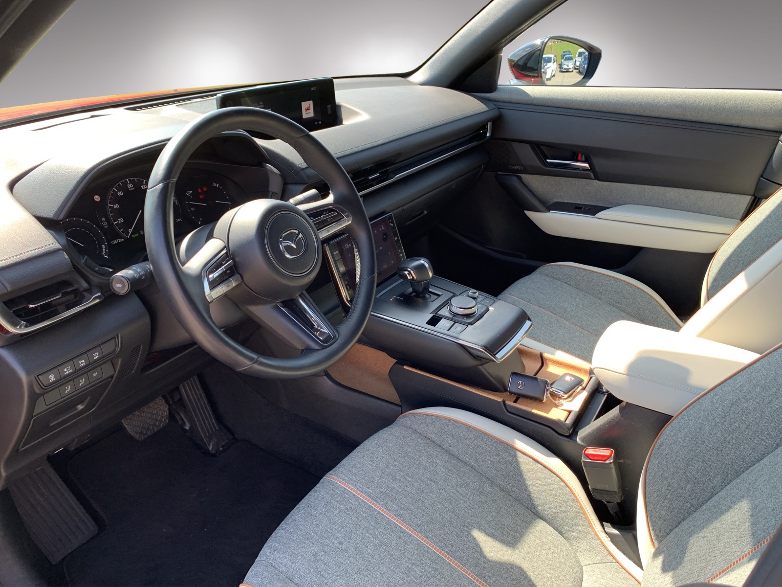 MAZDA MX-30 e-Skyactiv Revolution-image-5