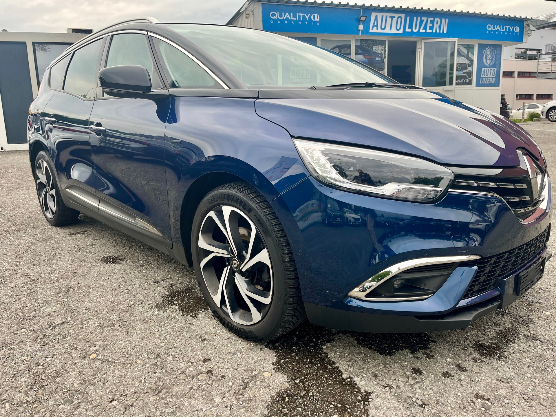RENAULT Grand Scénic 1.3 16V Turbo Black Edition EDC 7-Plätzer-image-2