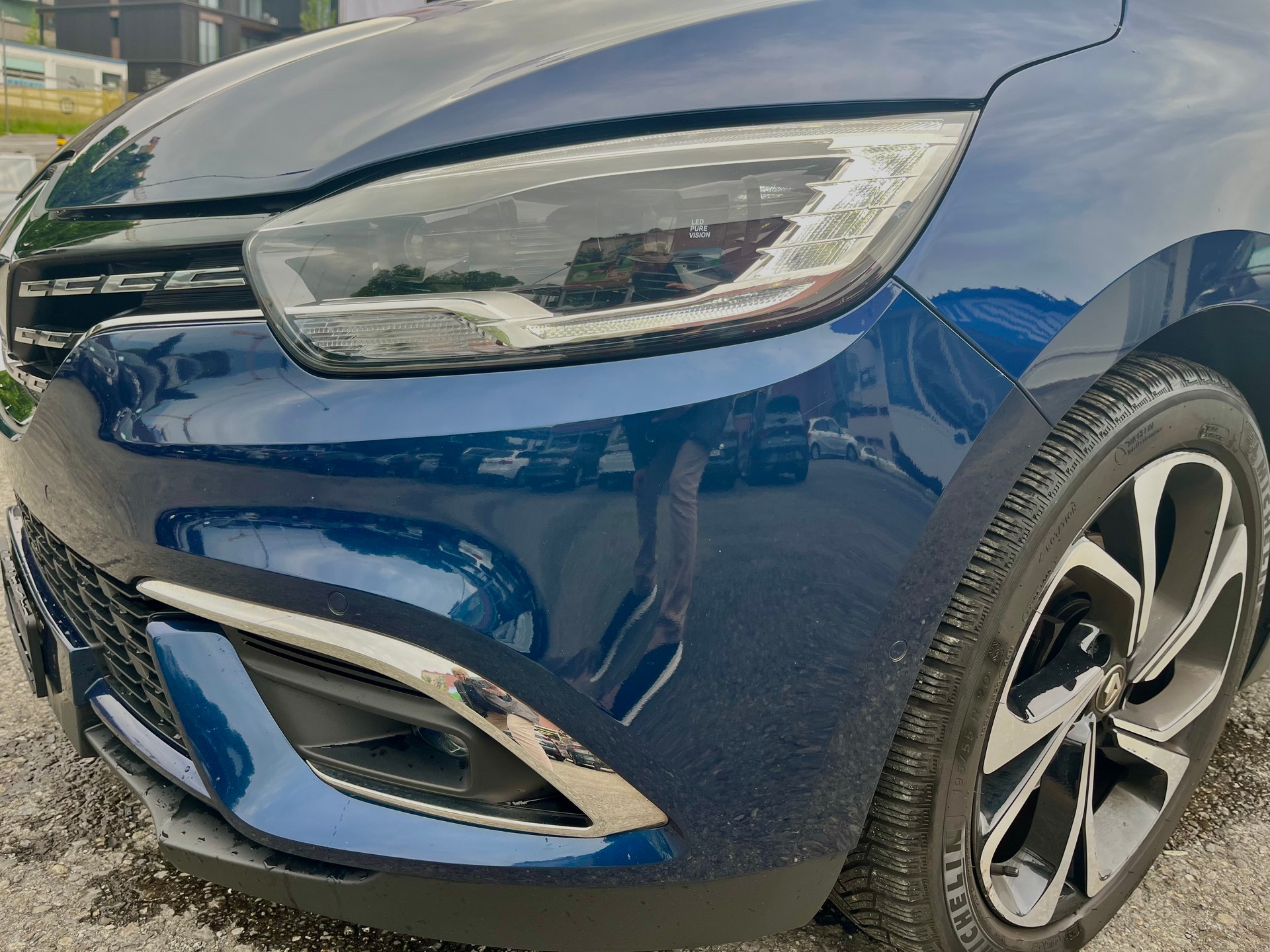 RENAULT Grand Scénic 1.3 16V Turbo Black Edition EDC 7-Plätzer-image-9