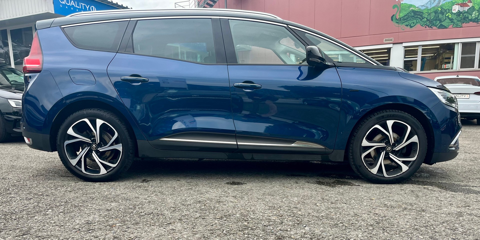 RENAULT Grand Scénic 1.3 16V Turbo Black Edition EDC 7-Plätzer-image-4
