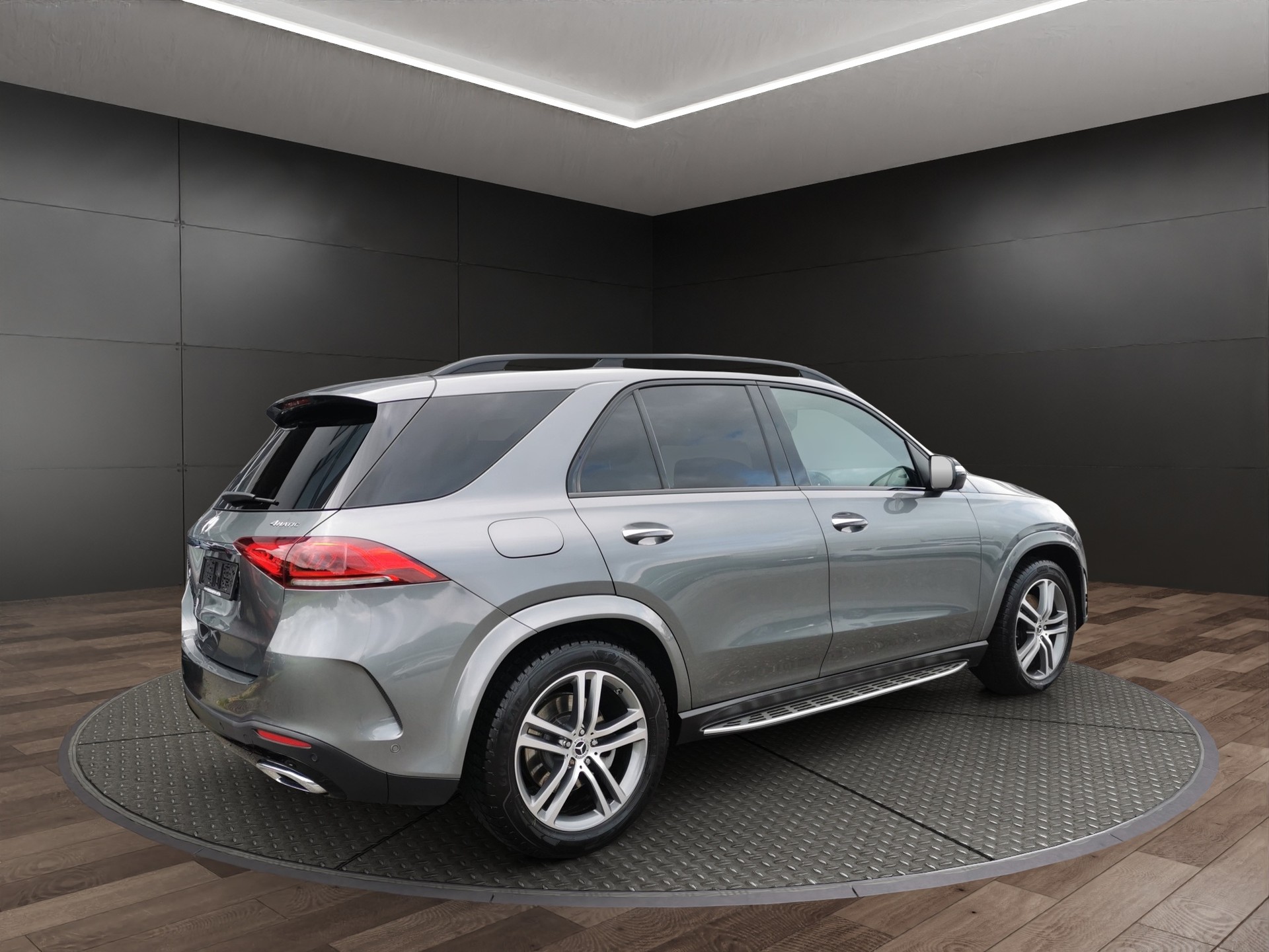 MERCEDES-BENZ GLE 400 d 4Matic AMG Line 9G-Tronic-showroom-element-1