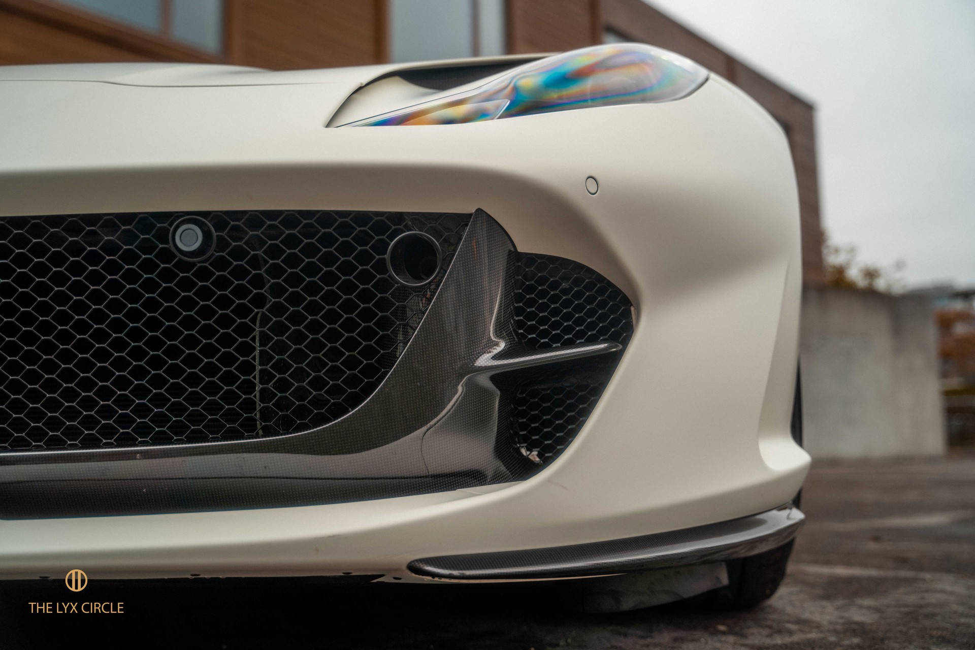 FERRARI 812 Superfast-image-6