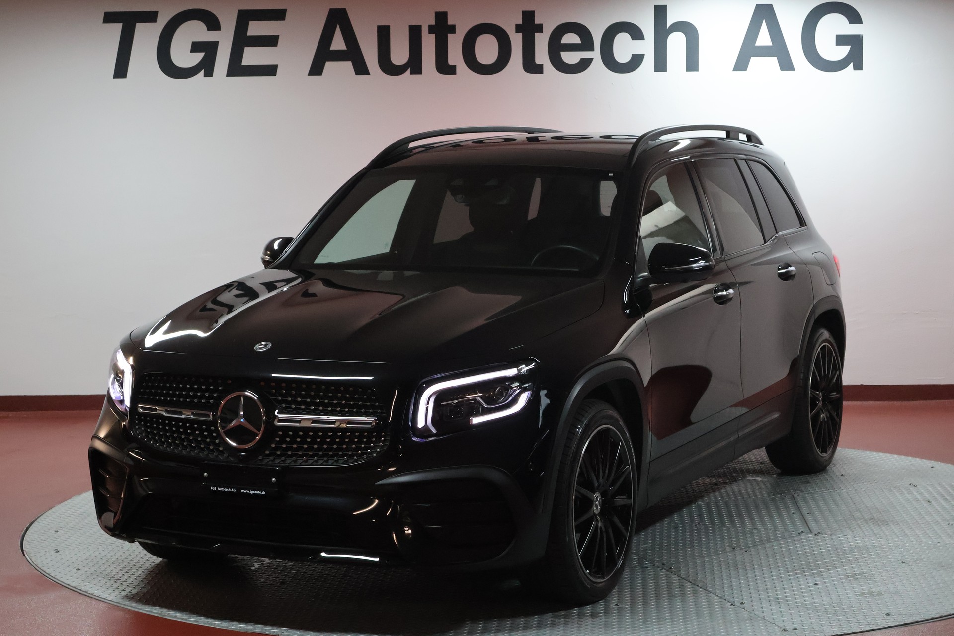 MERCEDES-BENZ GLB 250 4Matic AMG Line 8G-Tronic-image-1