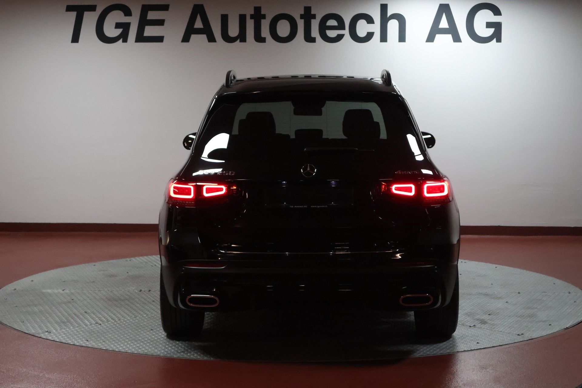 MERCEDES-BENZ GLB 250 4Matic AMG Line 8G-Tronic-image-20