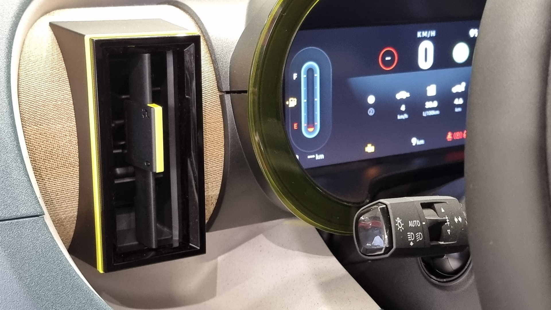 FIAT Grande Panda 1.2 Hybrid 110 PS La Prima-image-12