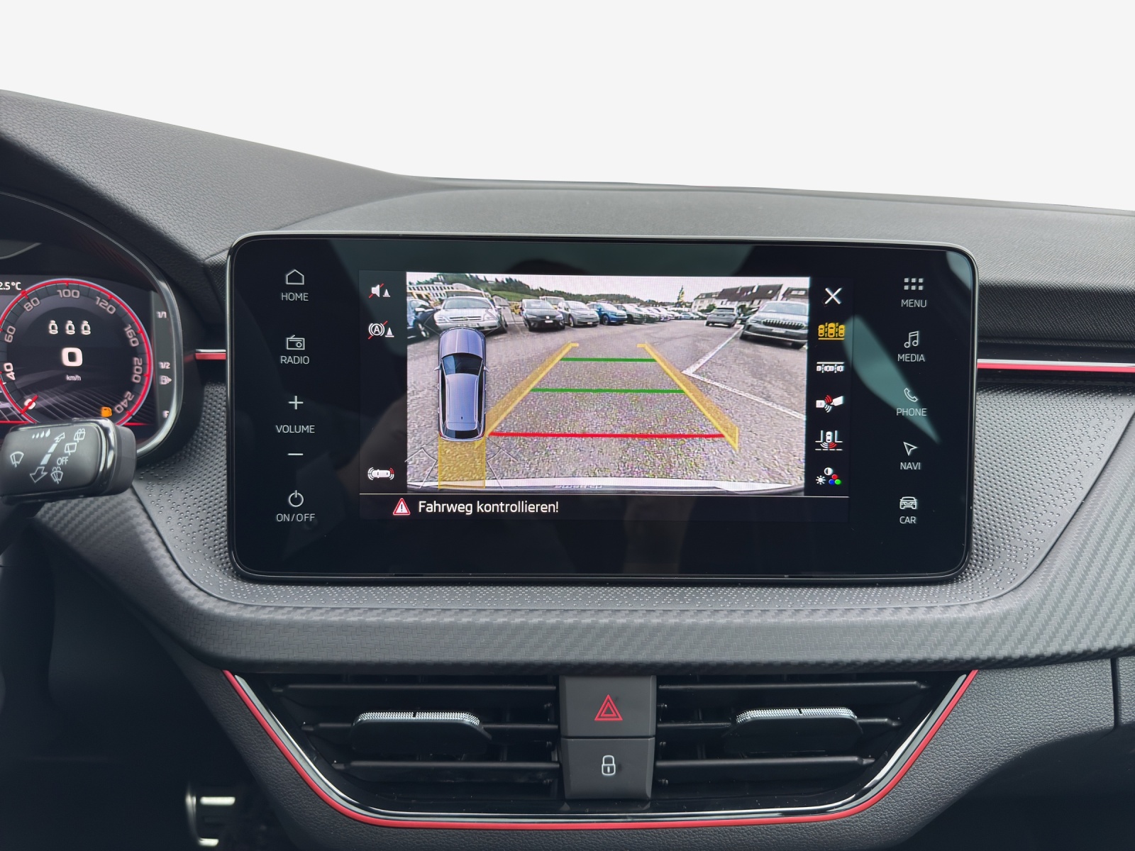 SKODA Kamiq 1.5 TSI Monte Carlo DSG-image-15