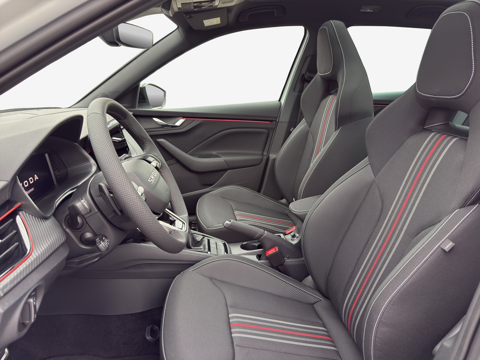 SKODA Kamiq 1.5 TSI Monte Carlo DSG-image-7