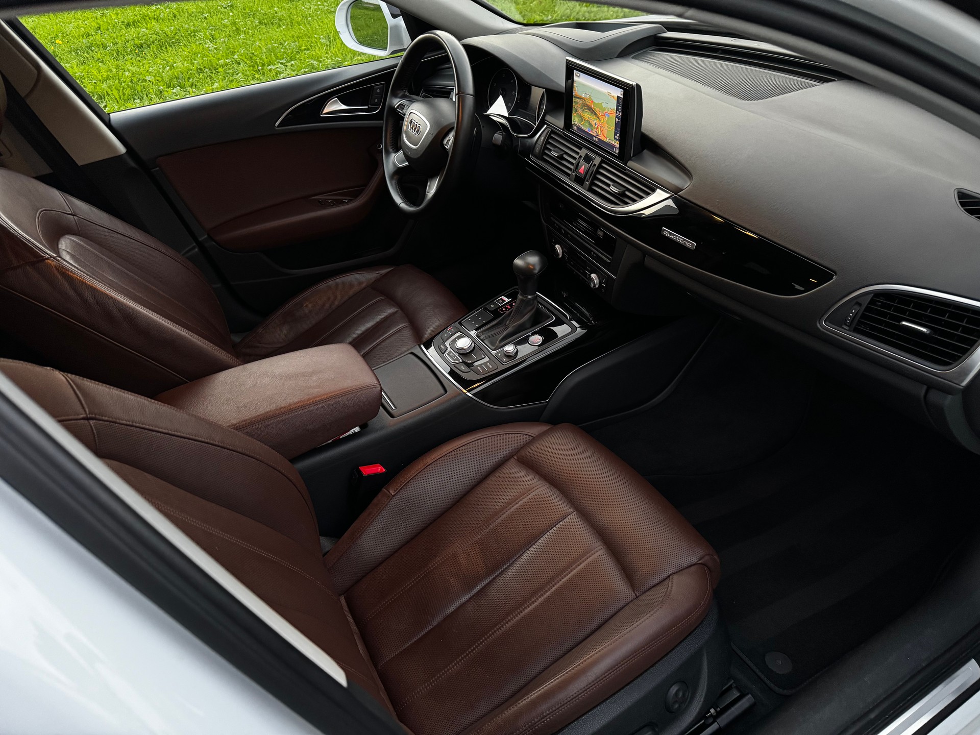 AUDI A6 Avant 3.0 BiTDI V6 quattro tiptronic-image-12