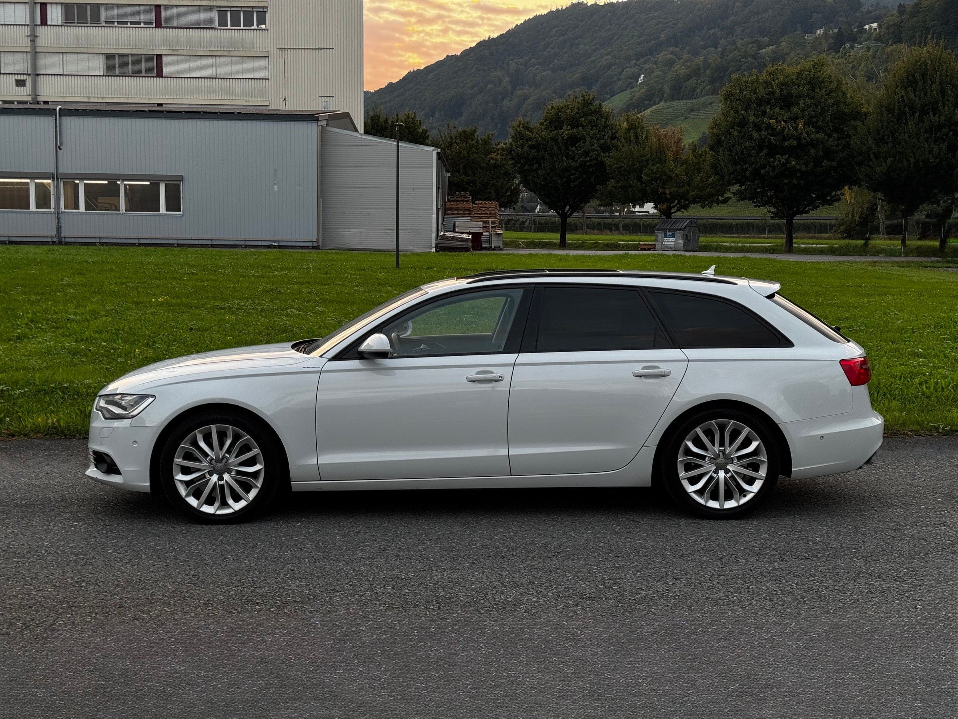 AUDI A6 Avant 3.0 BiTDI V6 quattro tiptronic-image-10